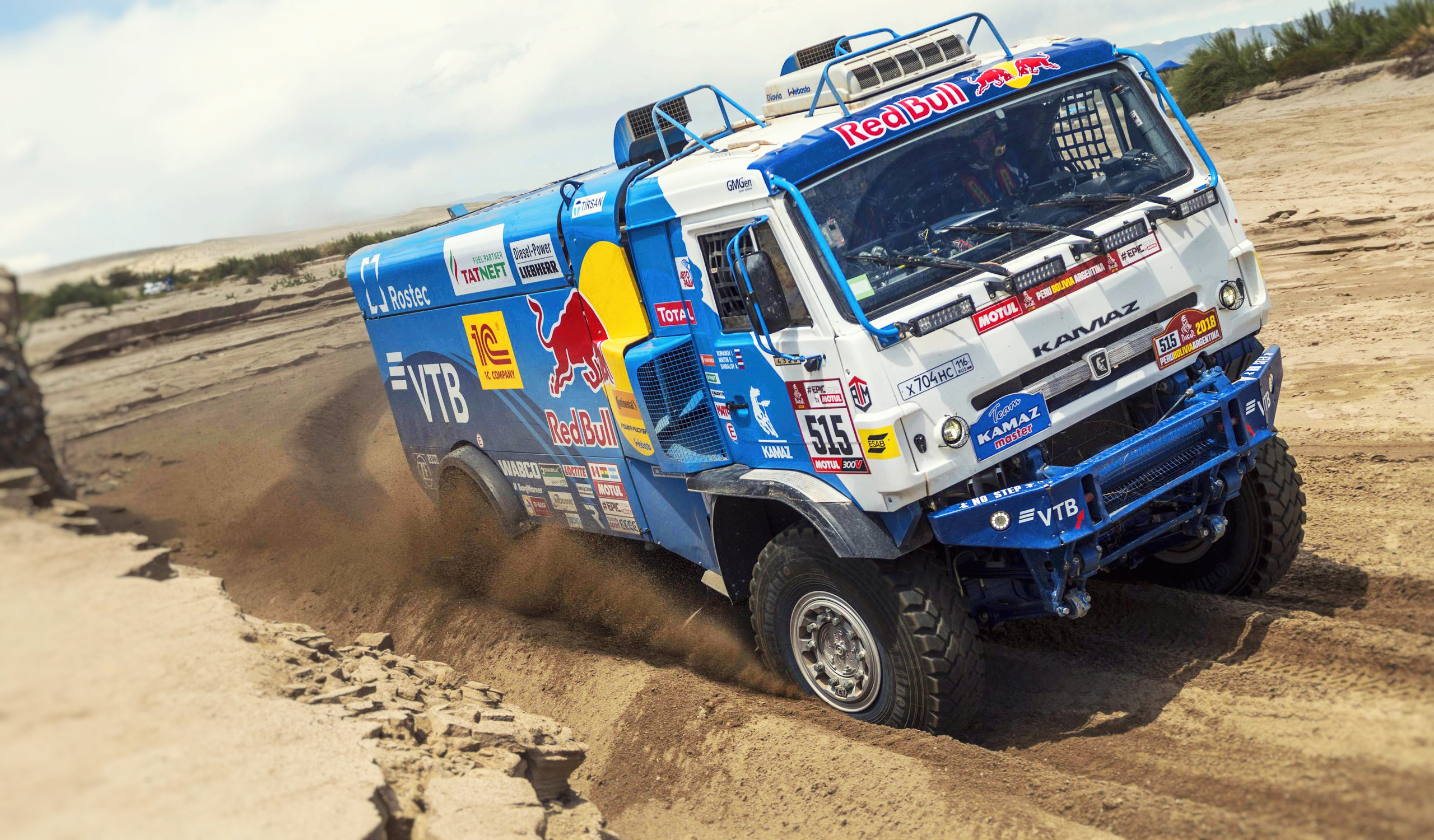 General 2560x1500 Rally truck vehicle racing Kamaz motorsport sand Blue Trucks sport Red Bull Racing numbers livery Russian trucks