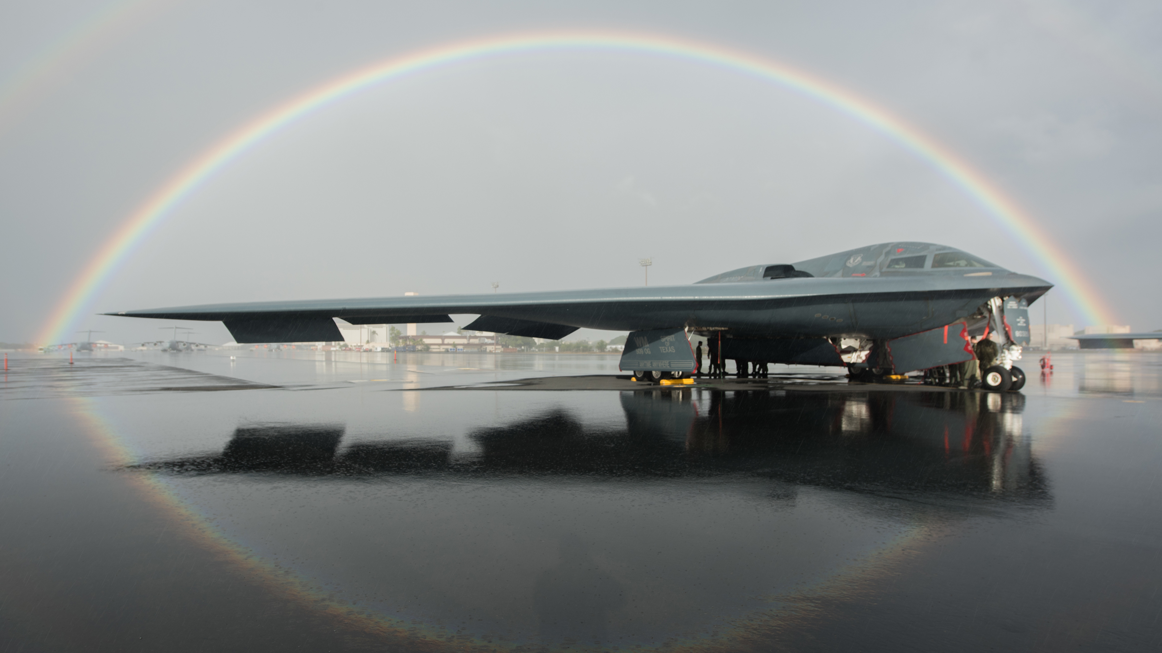 General 3840x2160 Northrop Grumman B-2 Spirit Bomber strategic bomber stealth rainbows rain US Air Force technology military vehicle military aircraft aircraft sky