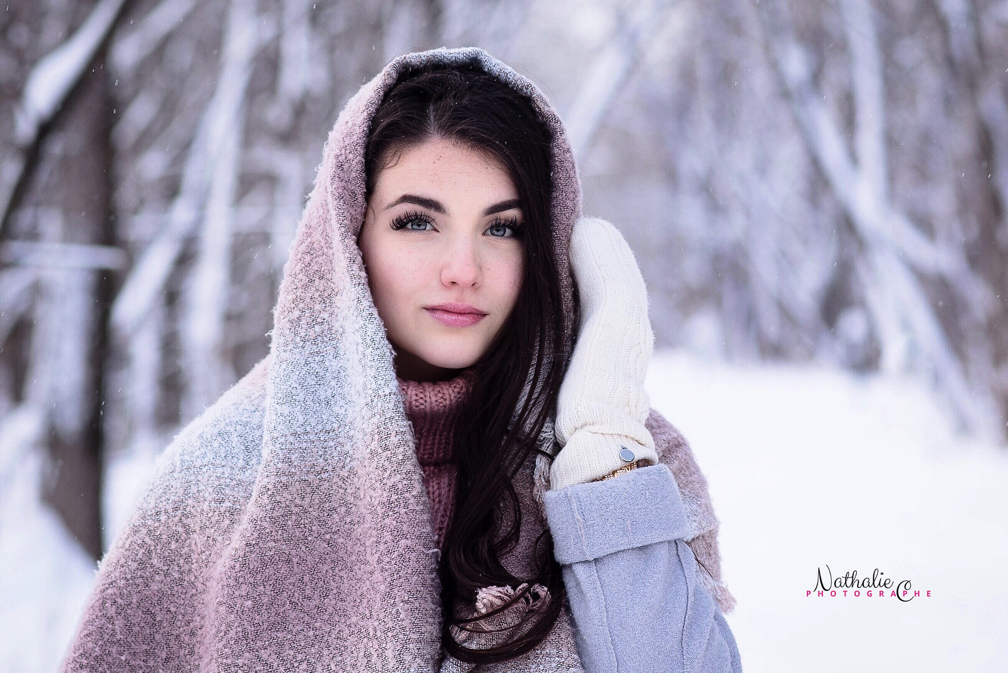 People 2000x1336 500px women model portrait winter depth of field sweater brunette blue eyes watermarked