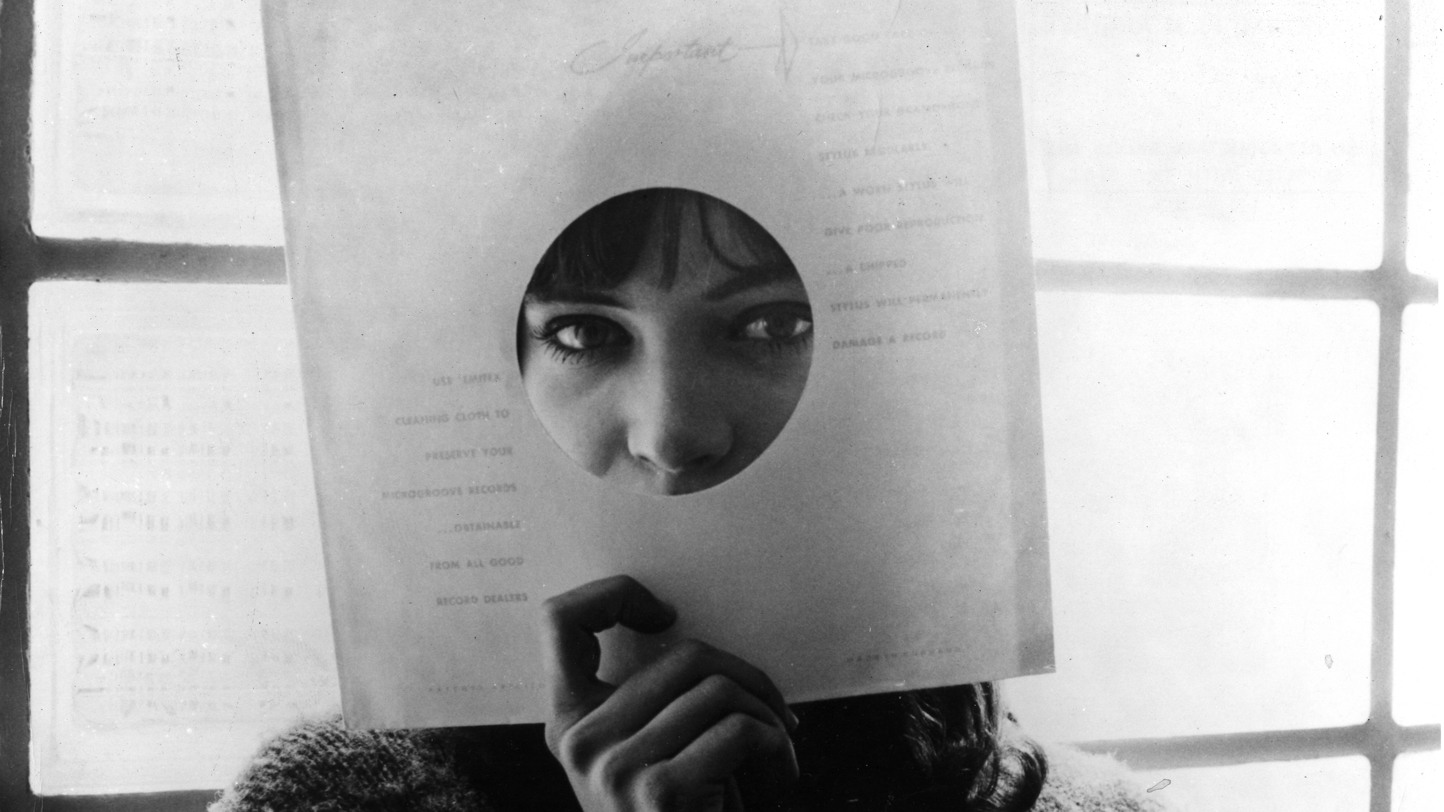People 2849x1603 Anna Karina Jean-Luc Godard French actress Nouvelle Vague women looking at viewer monochrome