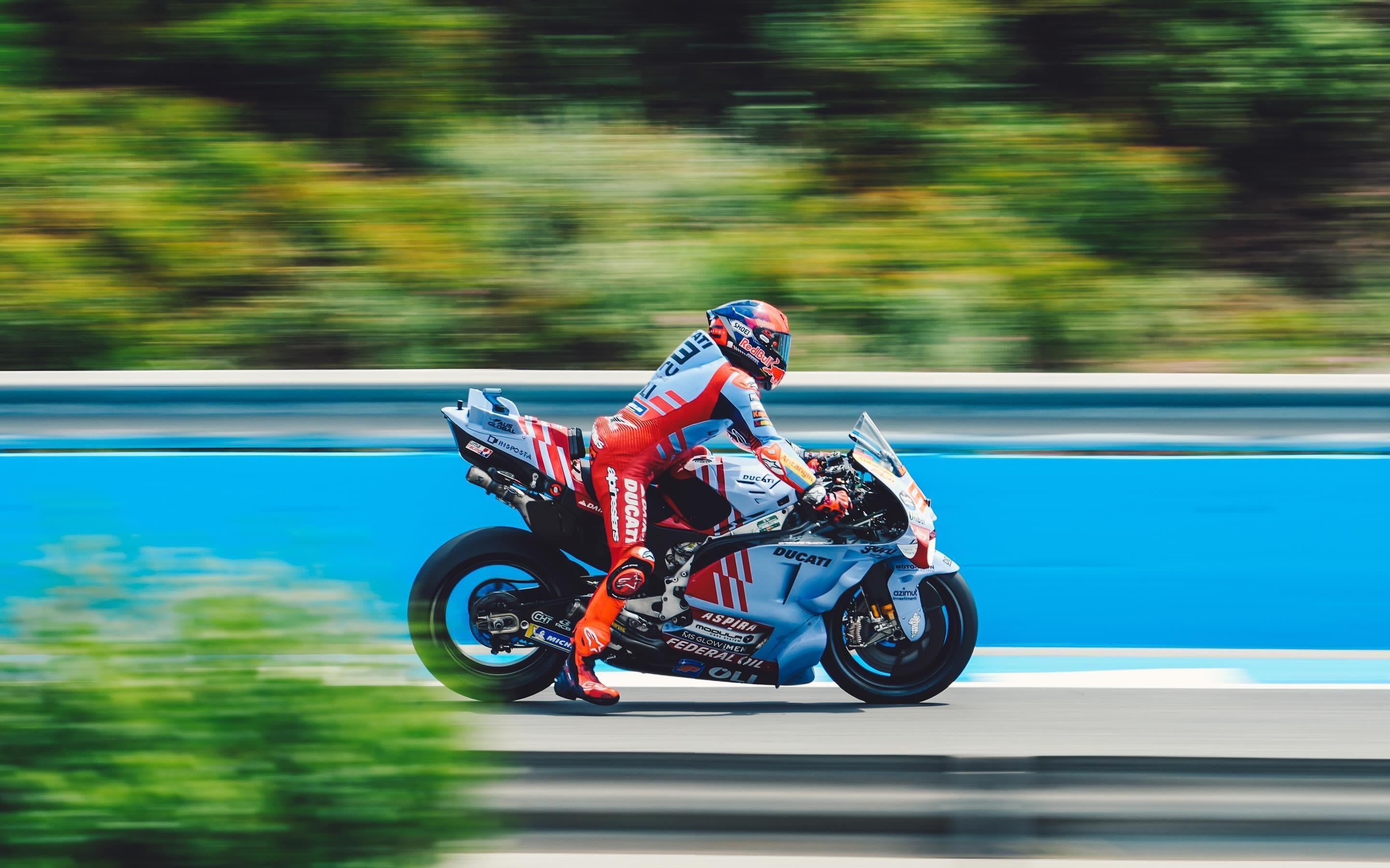 People 2880x1800 Moto GP motorcycle Marc Marquez Ducati