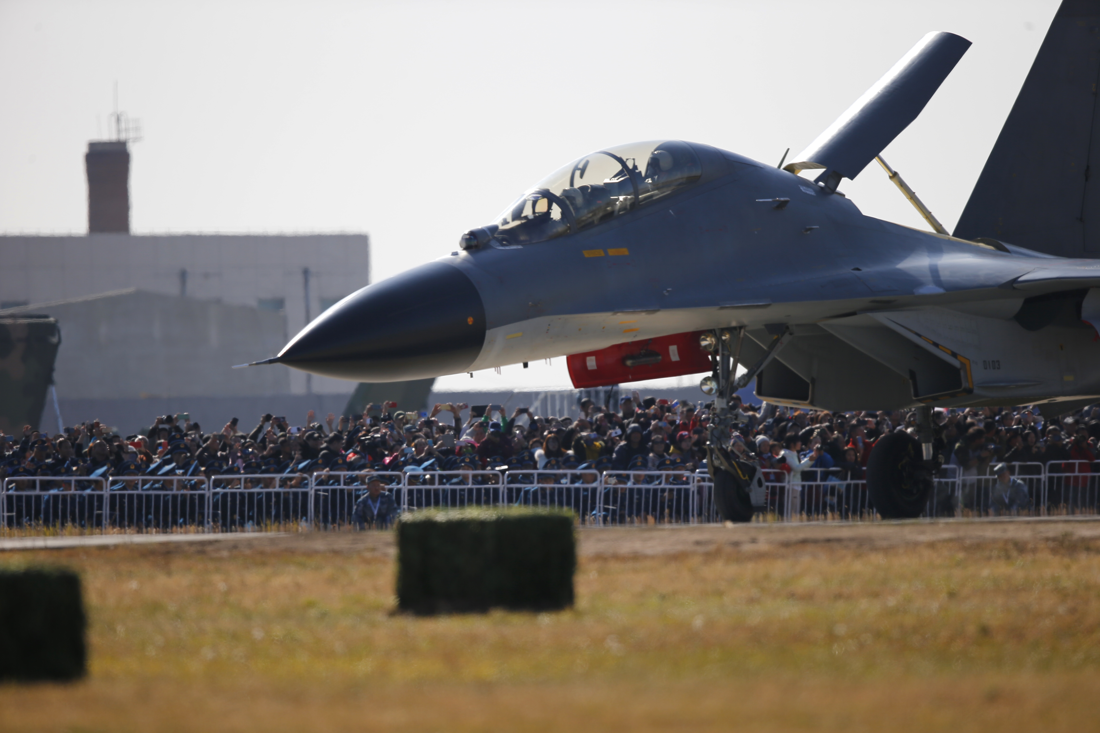 General 4608x3072 PLAAF airplane crowds people military Chinese aircraft