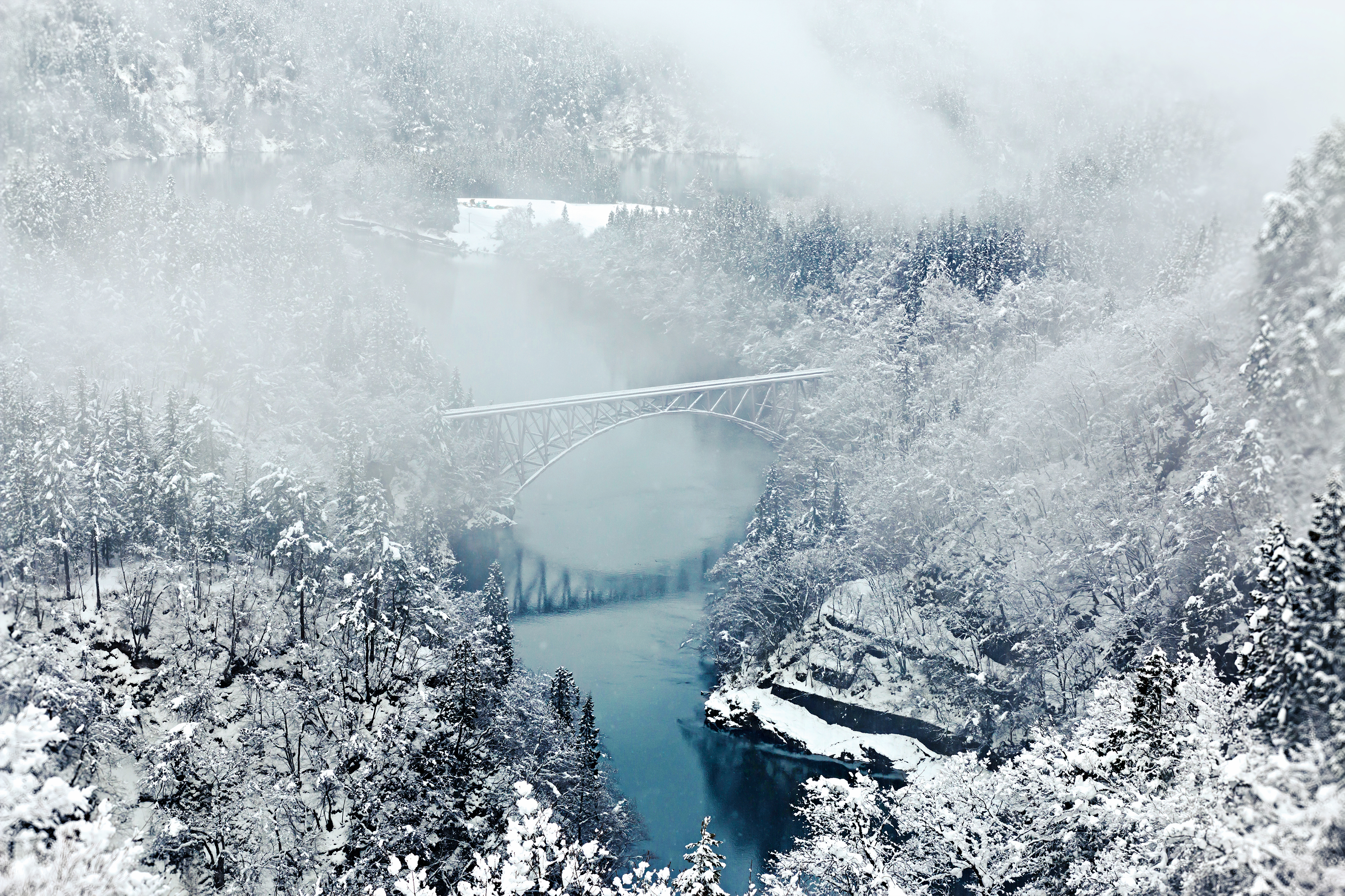 General 3502x2334 snow river bridge Japan valley mist