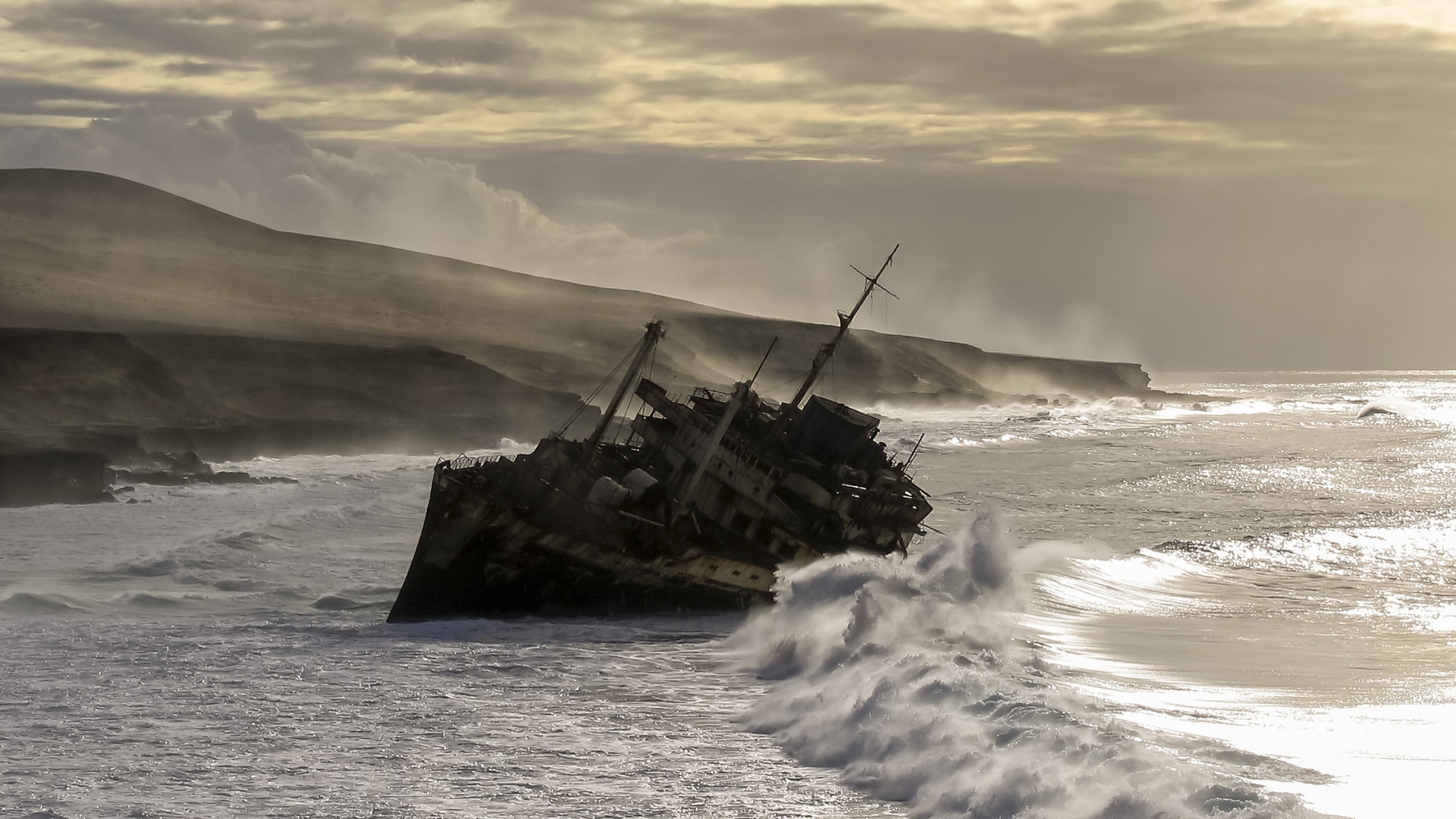 General 1920x1080 American Star shipwreck Fuerteventura Canary Islands atlantic ocean Pedro Lopez Batista sea waves mist coast