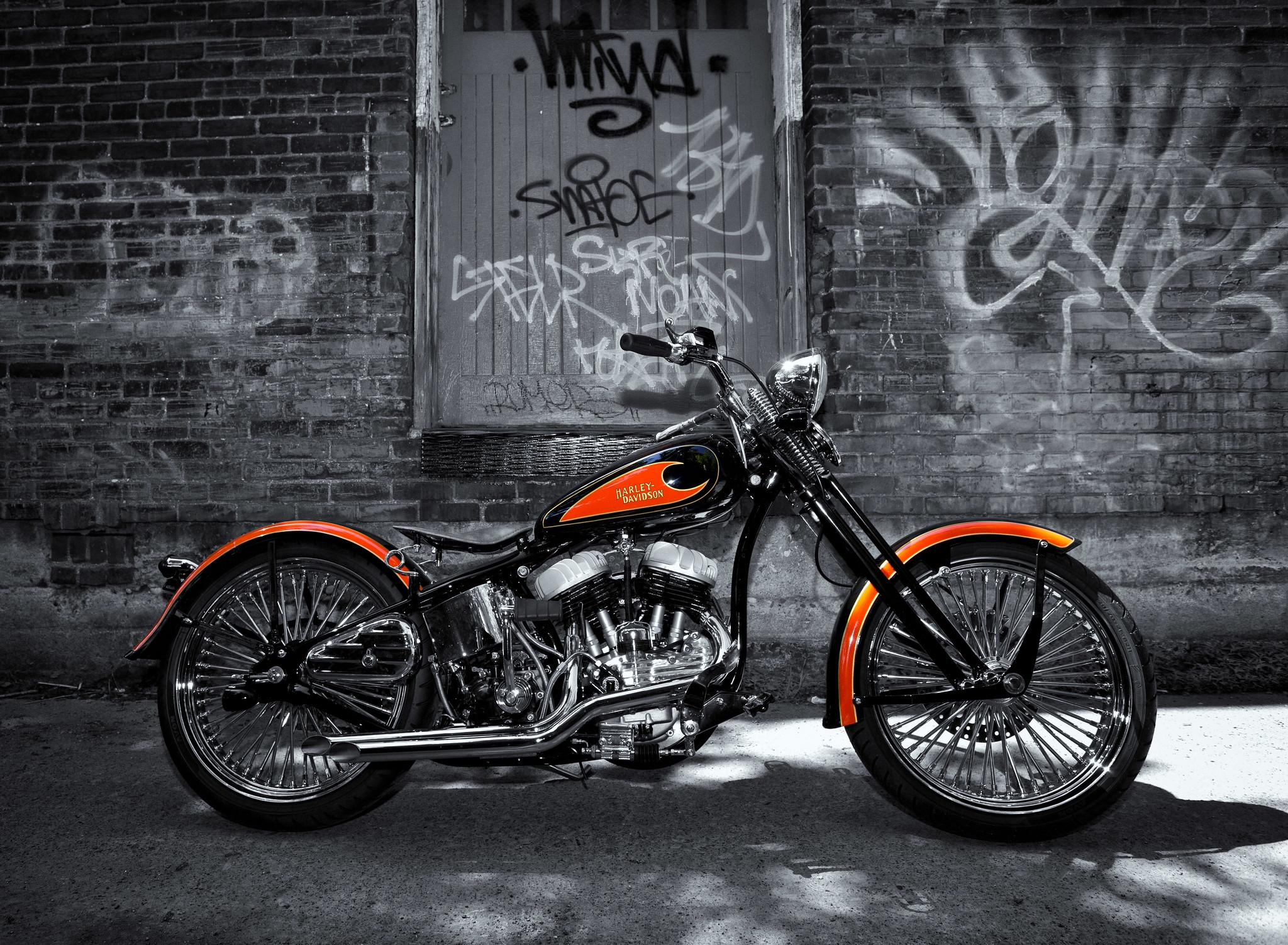 General 2048x1503 Harley-Davidson custom-made motorcycle selective coloring American motorcycles