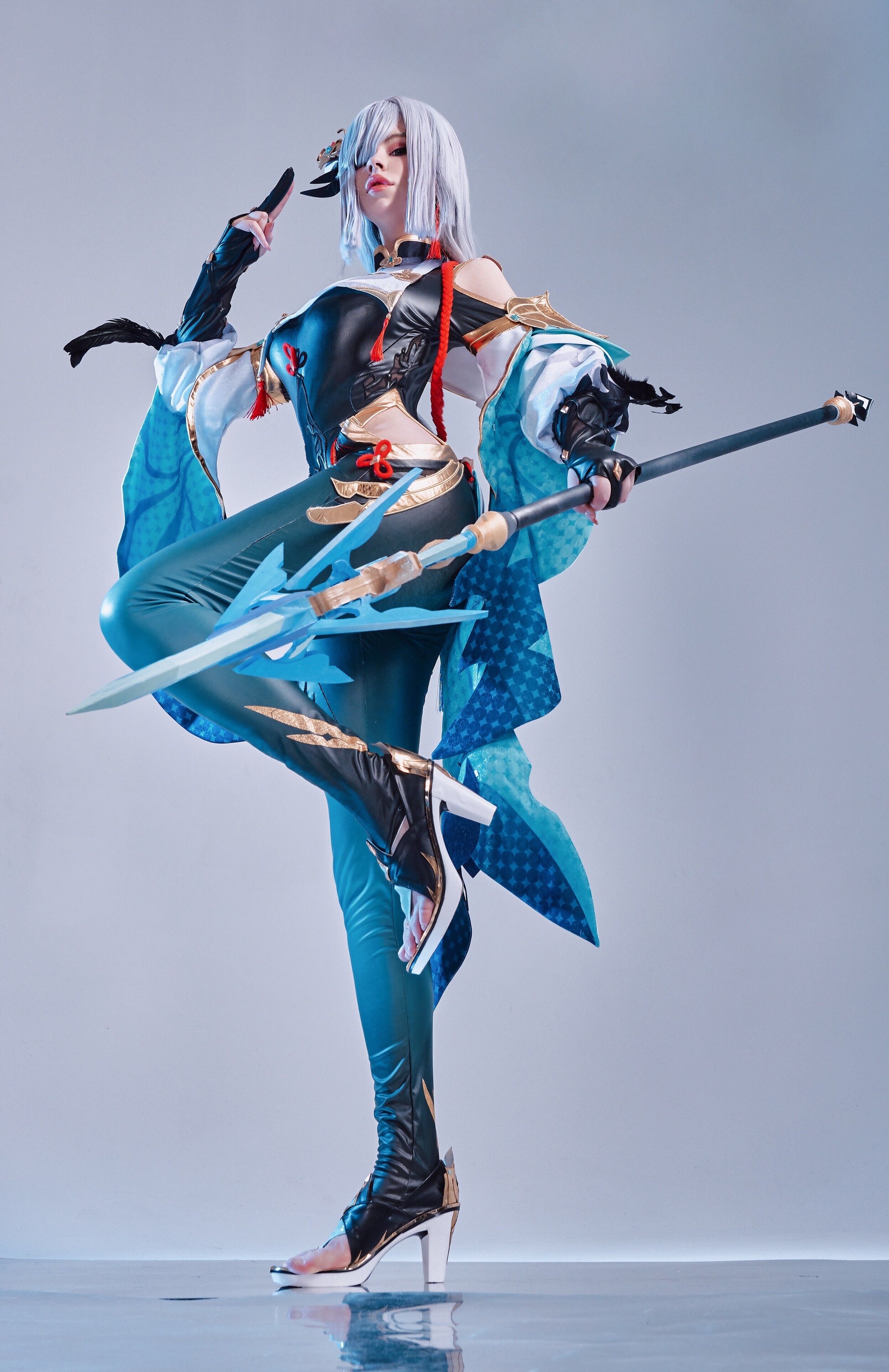 People 2496x3854 Voezacos Shenhe (Genshin Impact) cosplay blue dress blue clothing white hair spear lance women looking at viewer heels high heels Genshin Impact