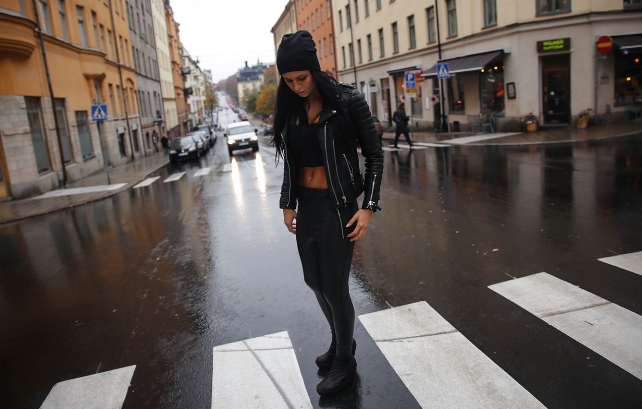 People 1280x816 brunette women model Josefine Forsberg street view looking below black cap black jackets wet street black pants belly leather jacket public wet rain