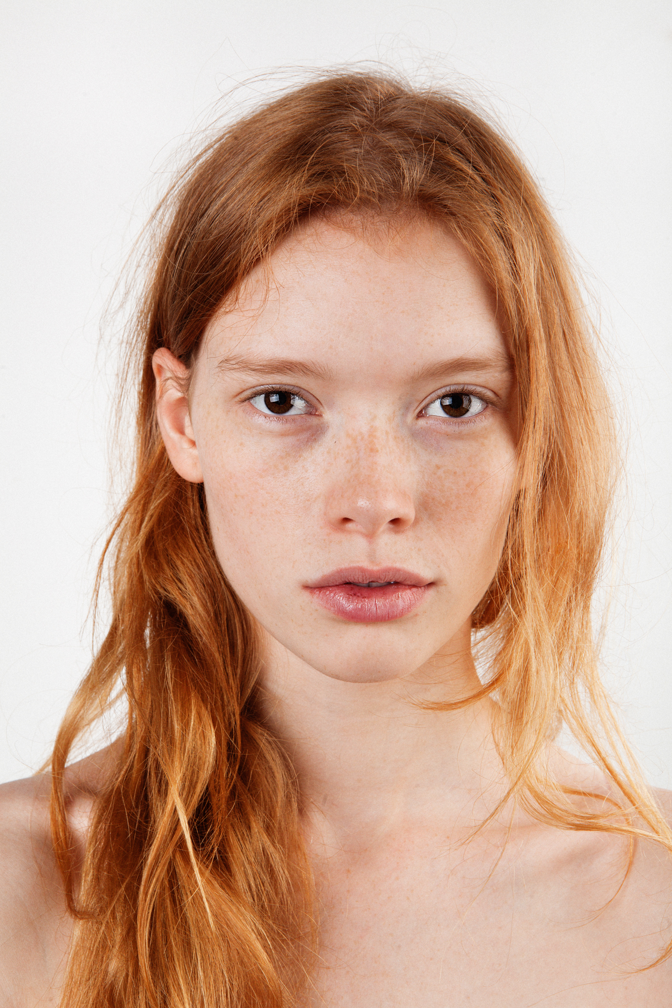People 1333x2000 Julia Hafstrom model women redhead brown eyes pale looking at viewer simple background bare shoulders