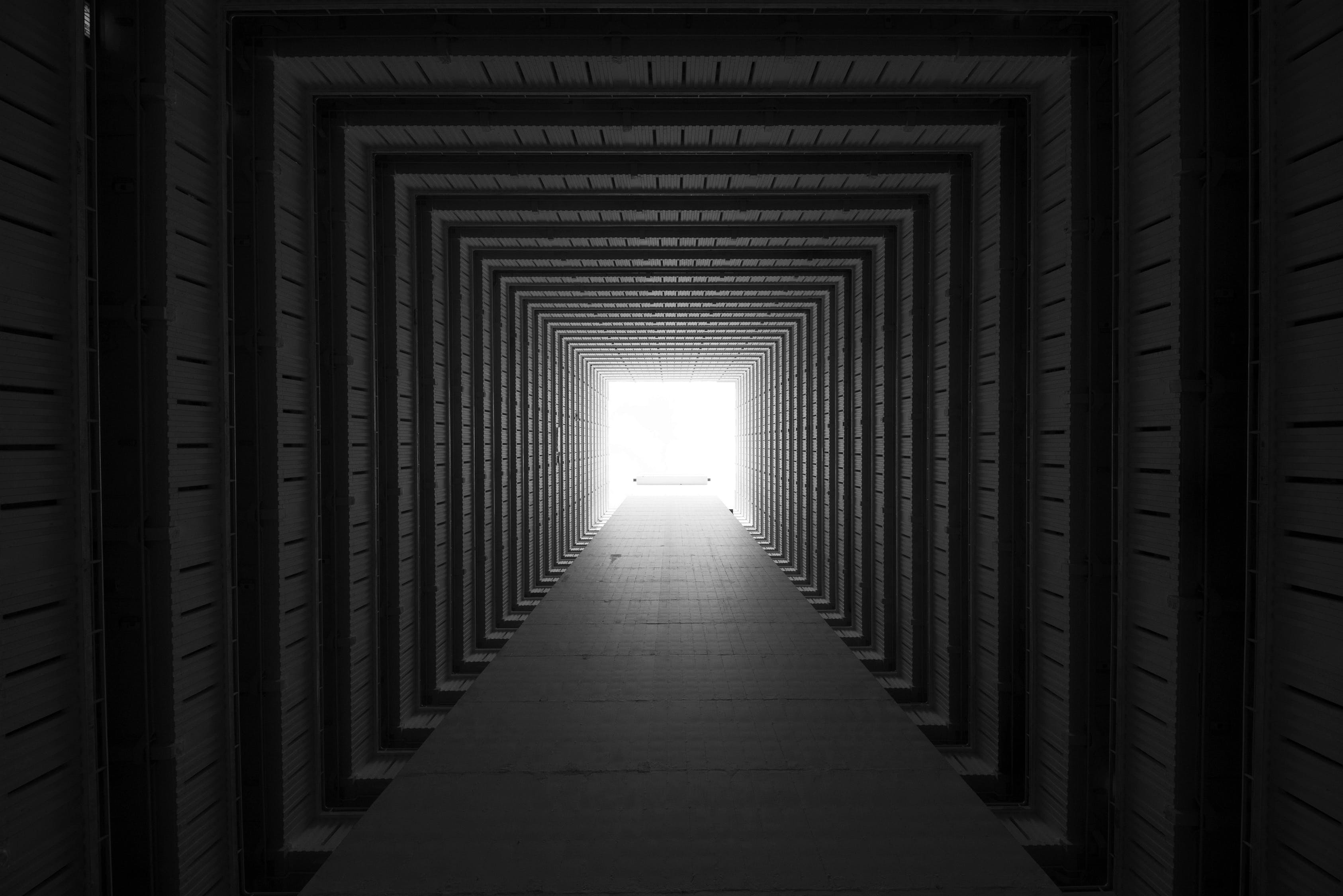 General 3372x2250 photography monochrome architecture tunnel hallway square