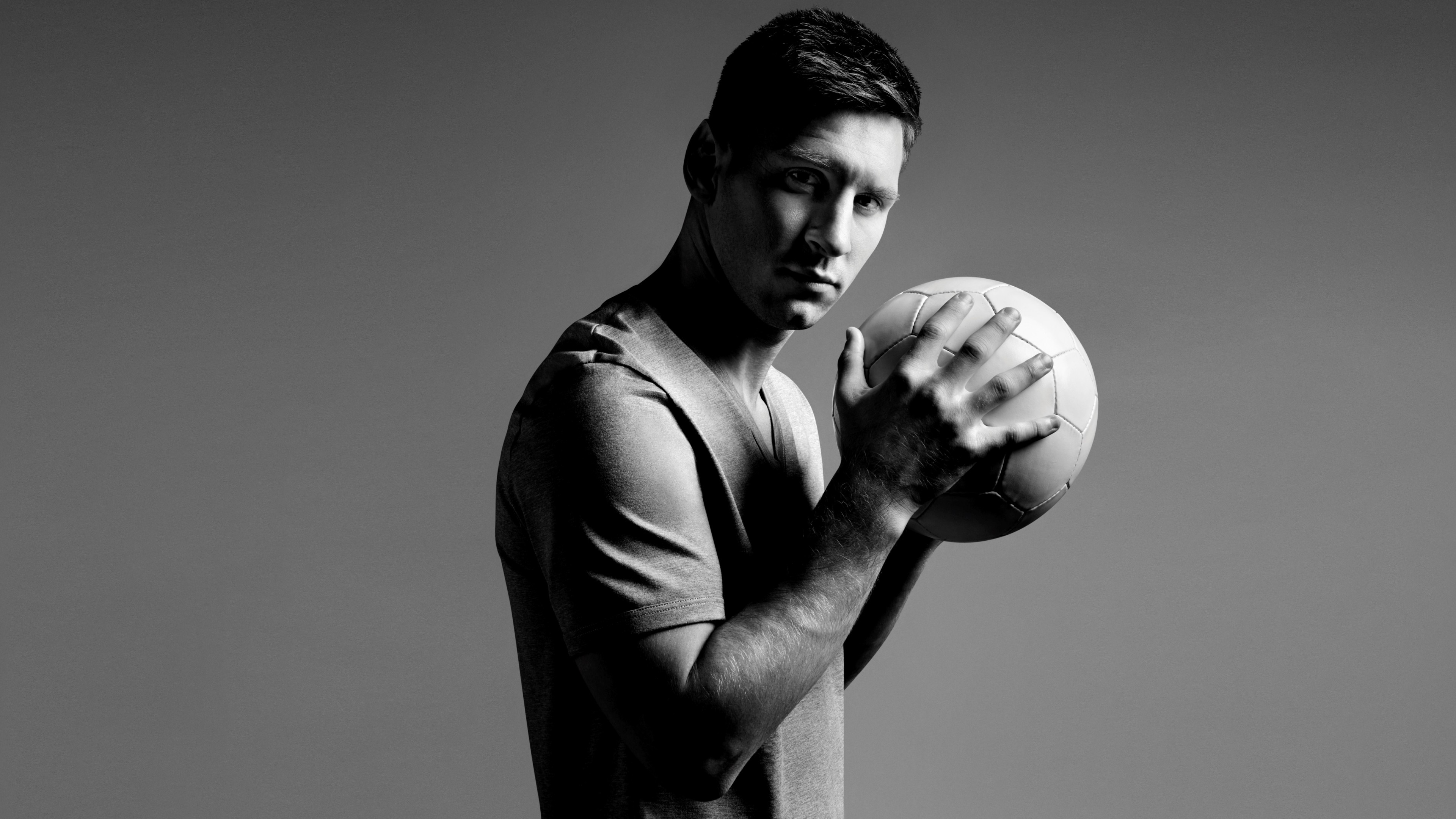 People 3840x2160 footballers men monochrome Argentina Lionel Messi soccer ball soccer gray background