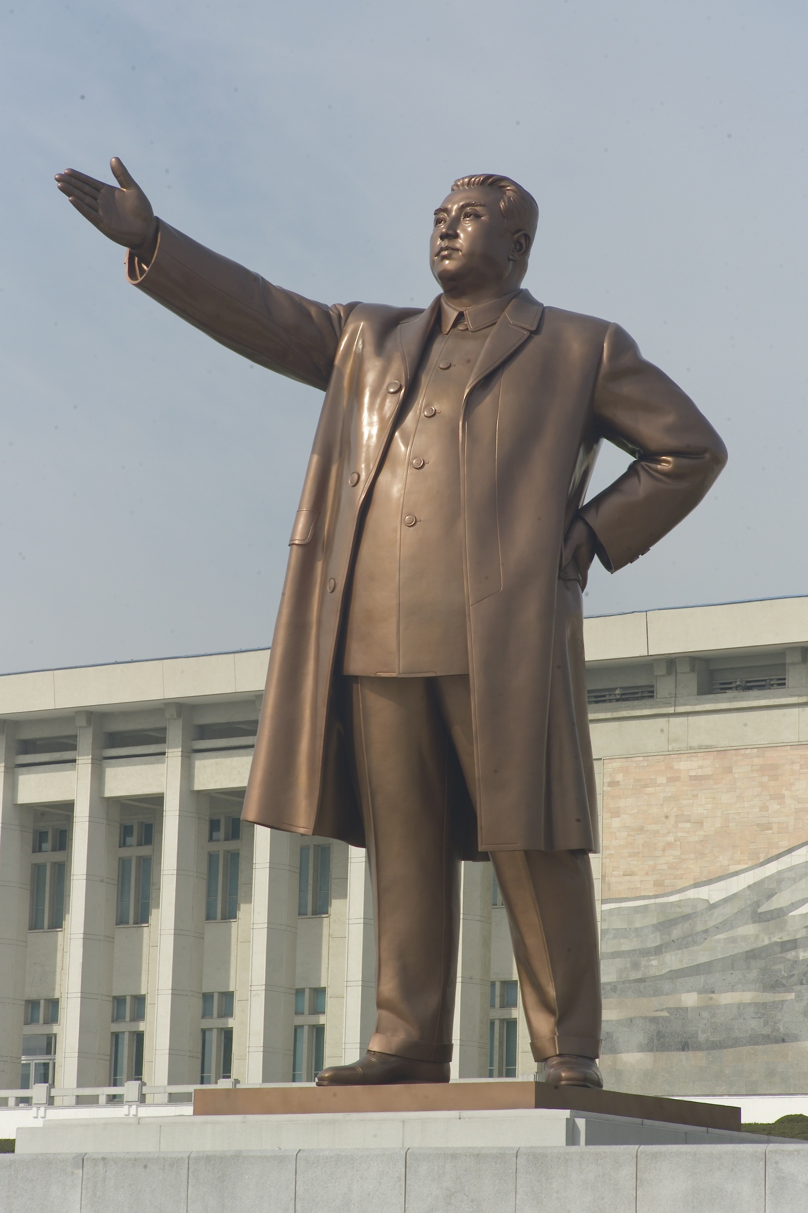 General 2624x3936 statue city Kim Il Sung North Korea political figure portrait display