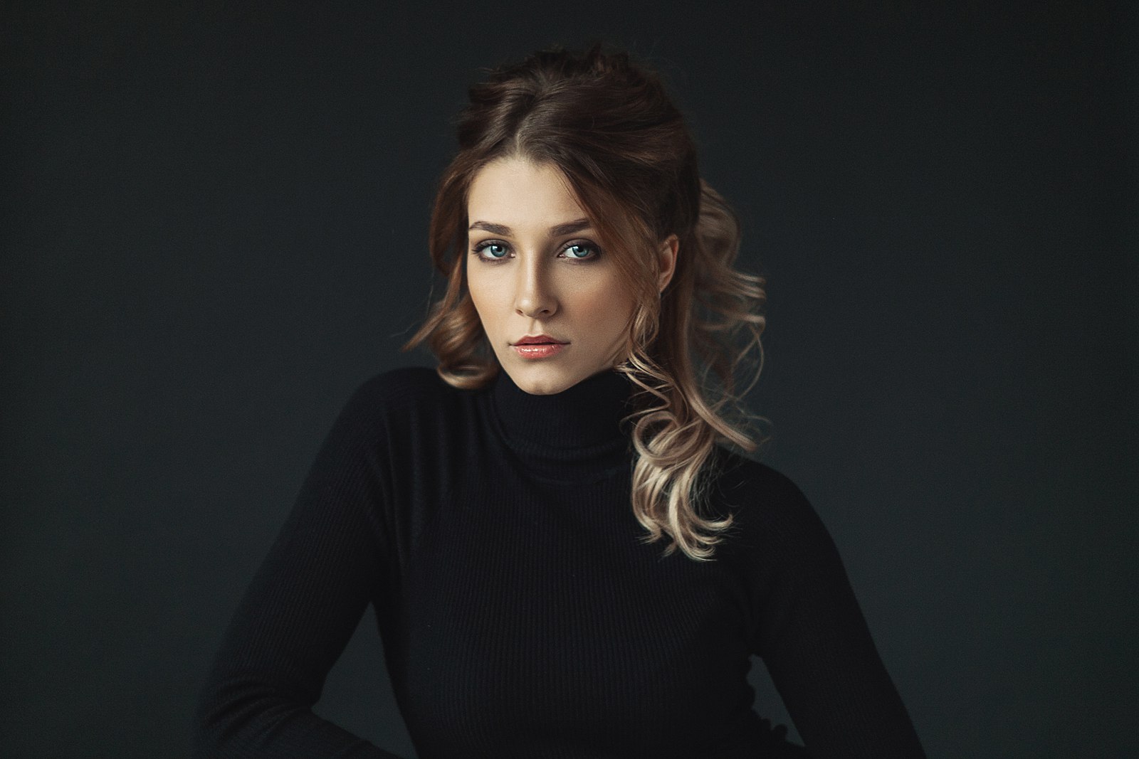 People 1600x1067 portrait women model Maxim Makarov black sweater Lera Iero turtlenecks dark background