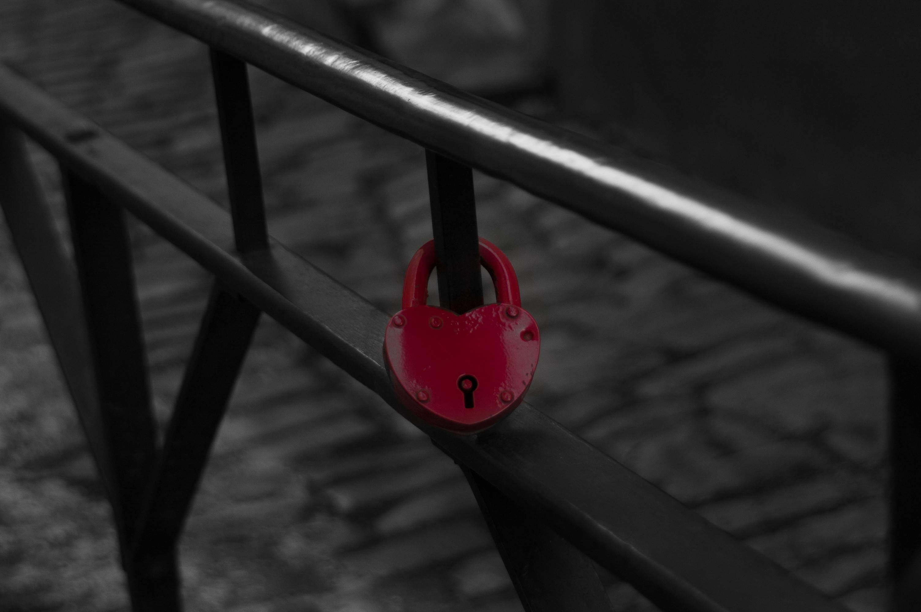 General 3008x2000 heart red lock selective coloring