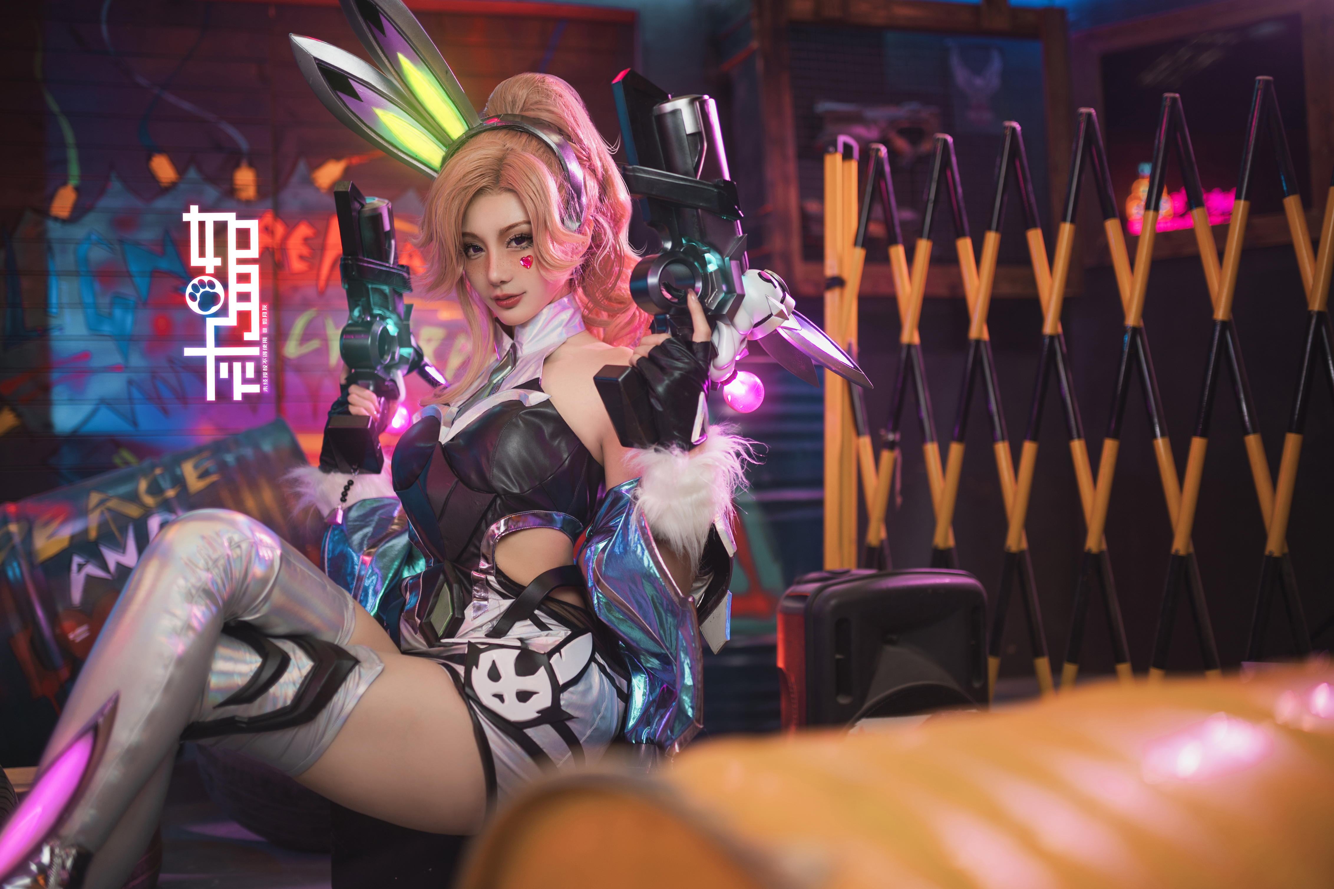 People 4528x3016 cosplay League of Legends KisaragiAsh Battle bunny (league of legends) graffiti Miss Fortune (League of Legends)