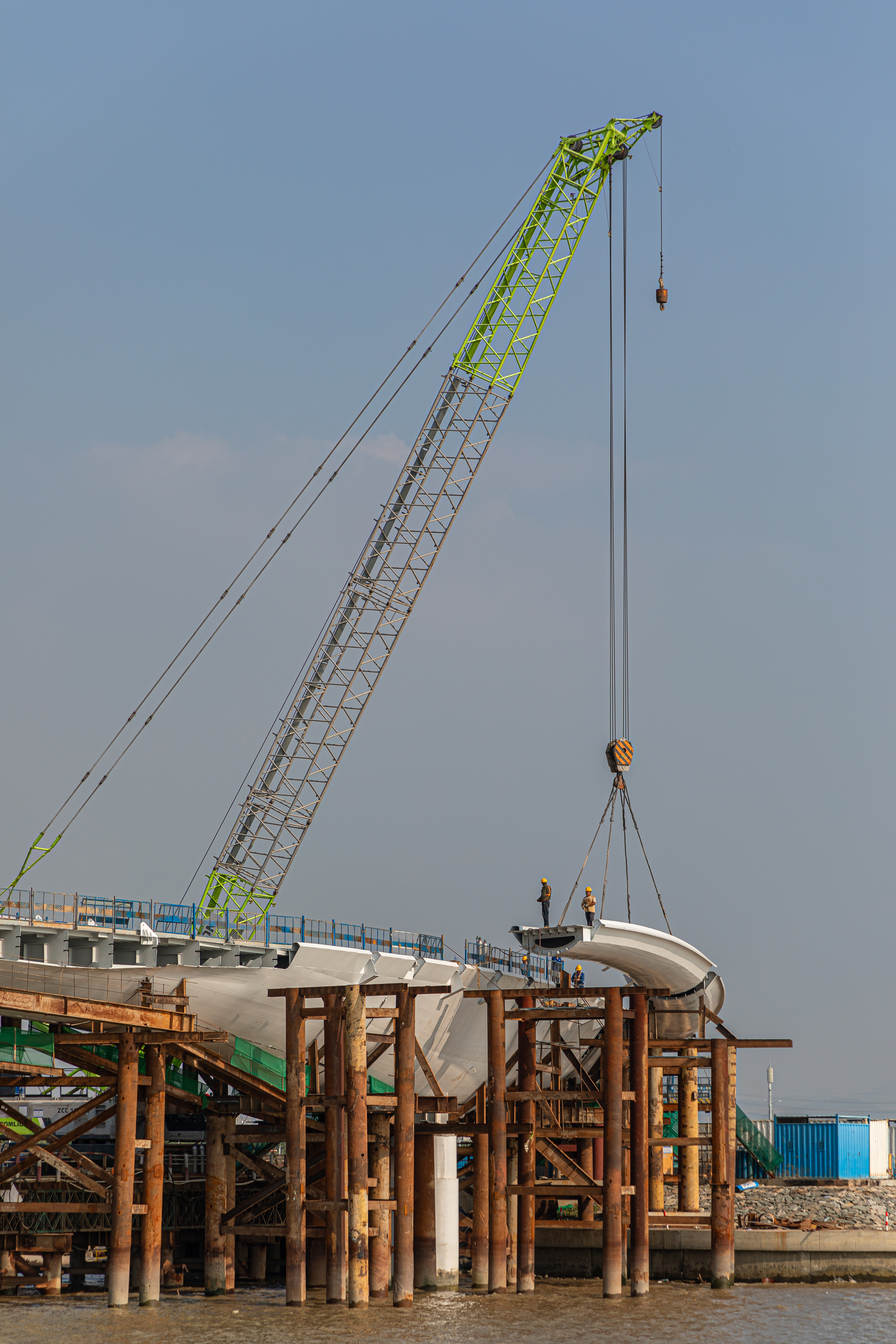 General 4480x6720 photography construction bridge construction site cranes (machine) workers portrait display water helmet sky working