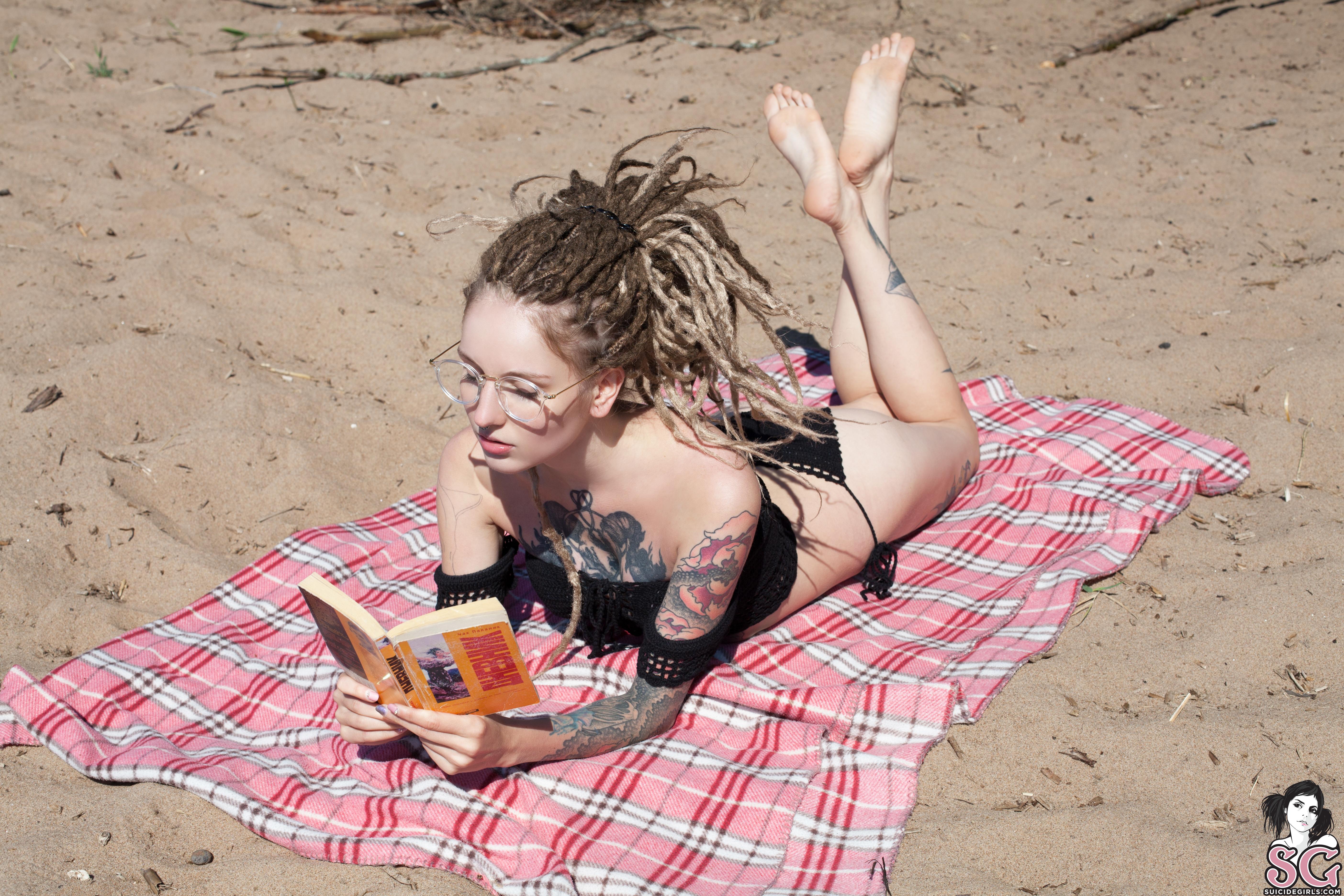 People 5616x3744 Alyona German women model dreadlocks women outdoors beach pierced septum bikini books reading tattoo inked girls Suicide Girls