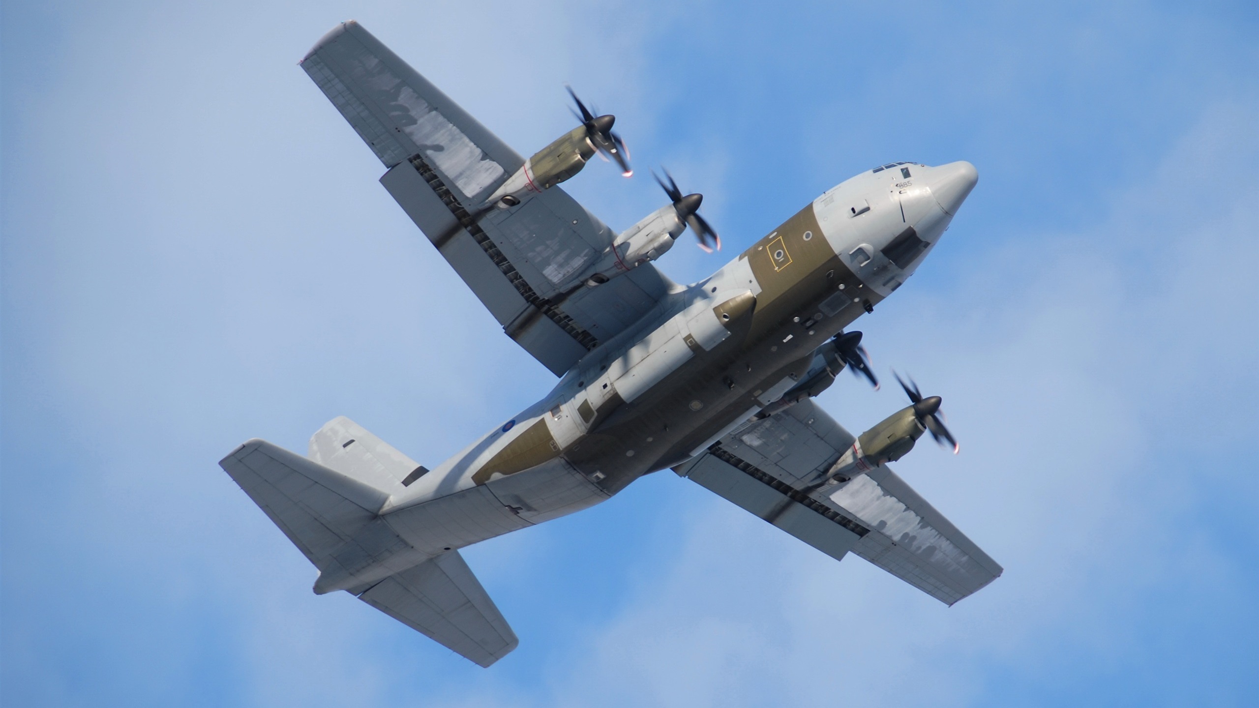 General 2560x1440 airplane sky blue Lockheed C-130 Hercules American aircraft clouds worm's eye view flying sky