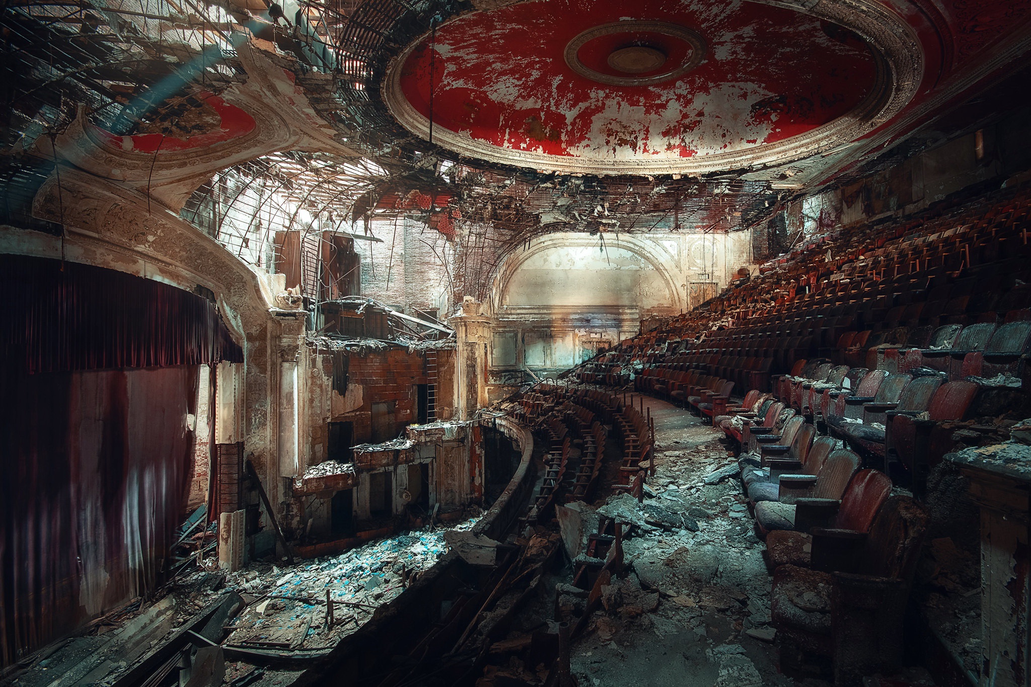 General 2048x1365 ruins old building theaters abandoned