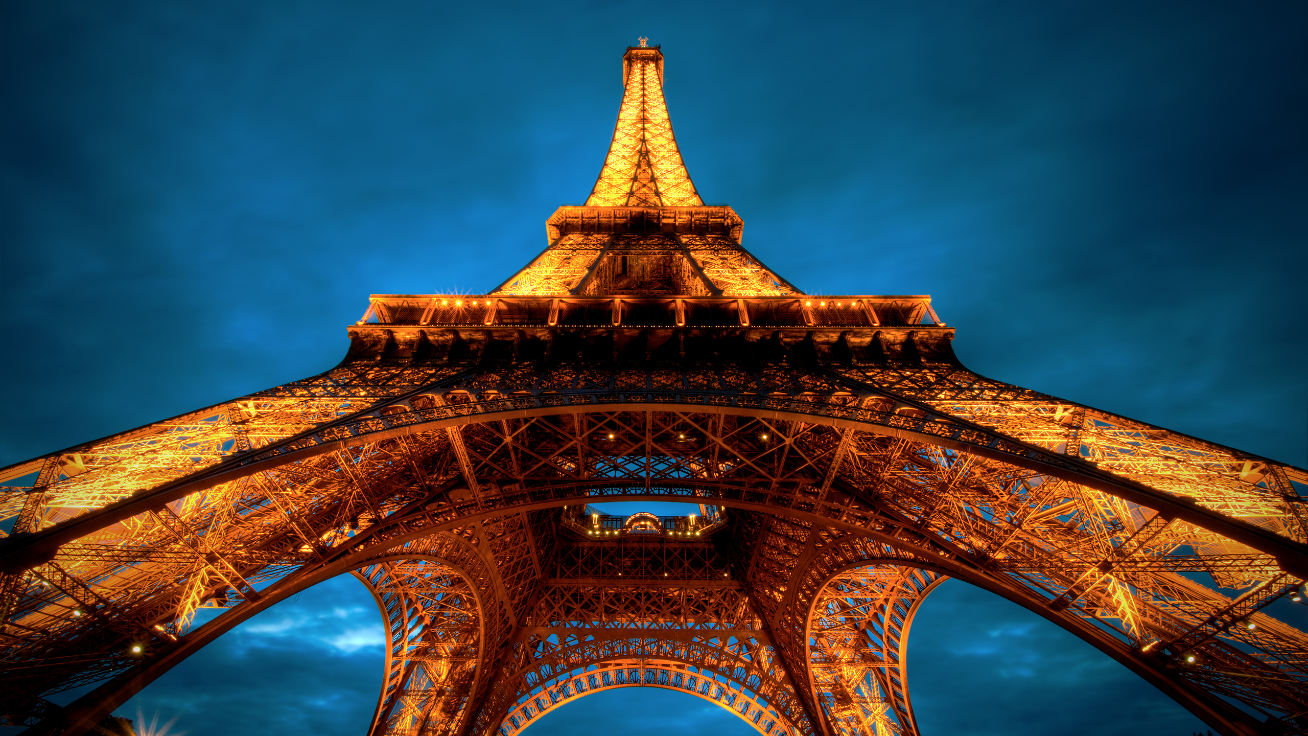 General 2560x1440 photography Paris worm's eye view Eiffel Tower lights France landmark Europe