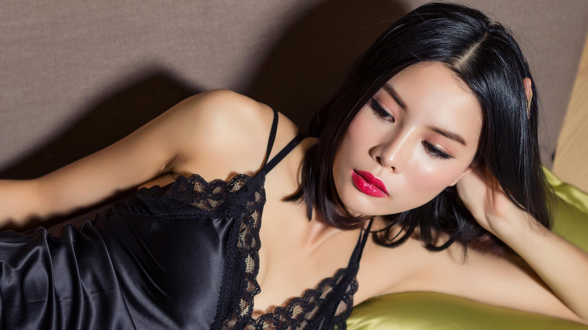 People 1920x1080 black hair dark hair Asian women satin silk lingerie sleepwear nightgown red lipstick lace Chinese Chinese model
