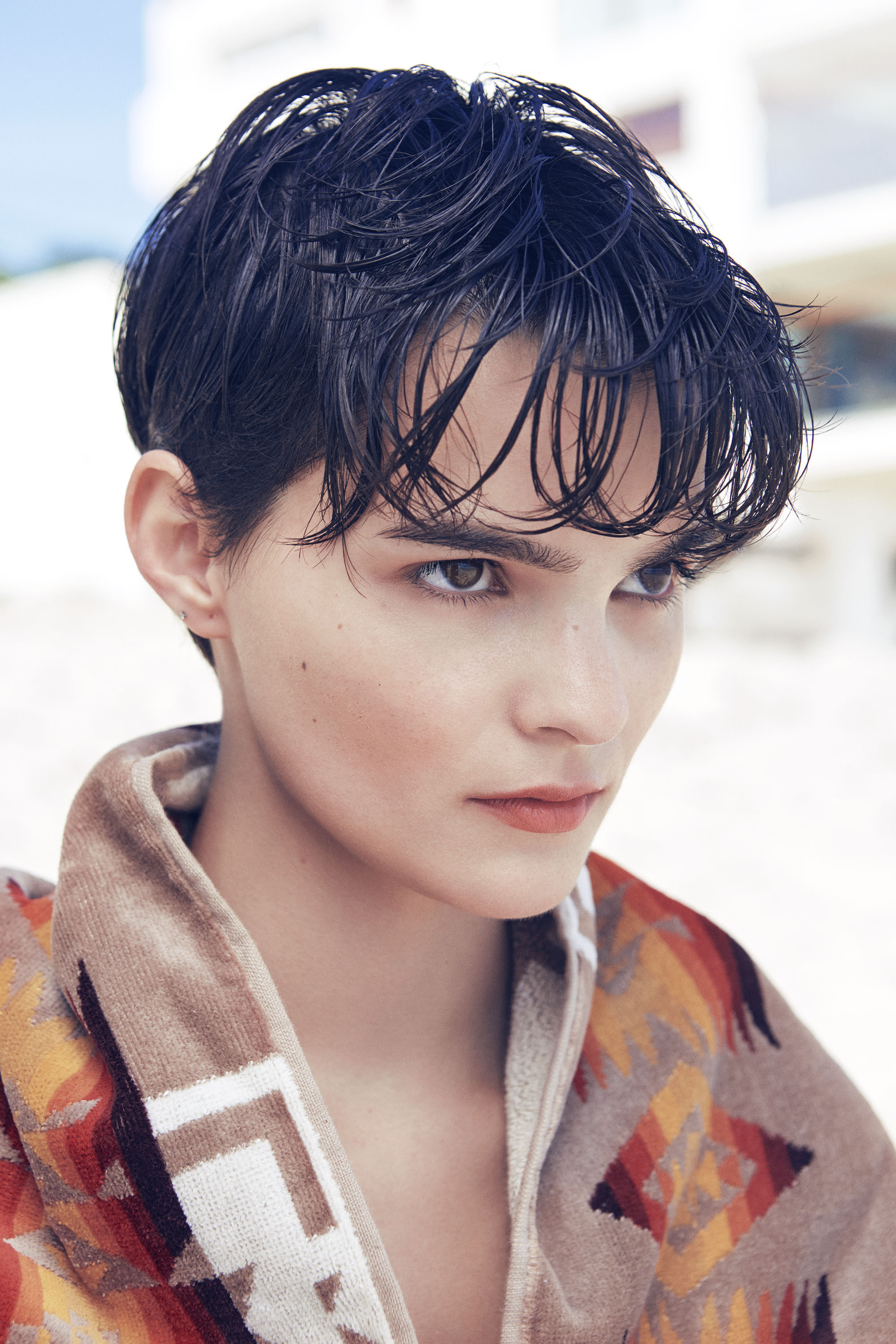 People 2000x3000 Brianna Hildebrand women actress short hair brunette looking into the distance portrait display closeup
