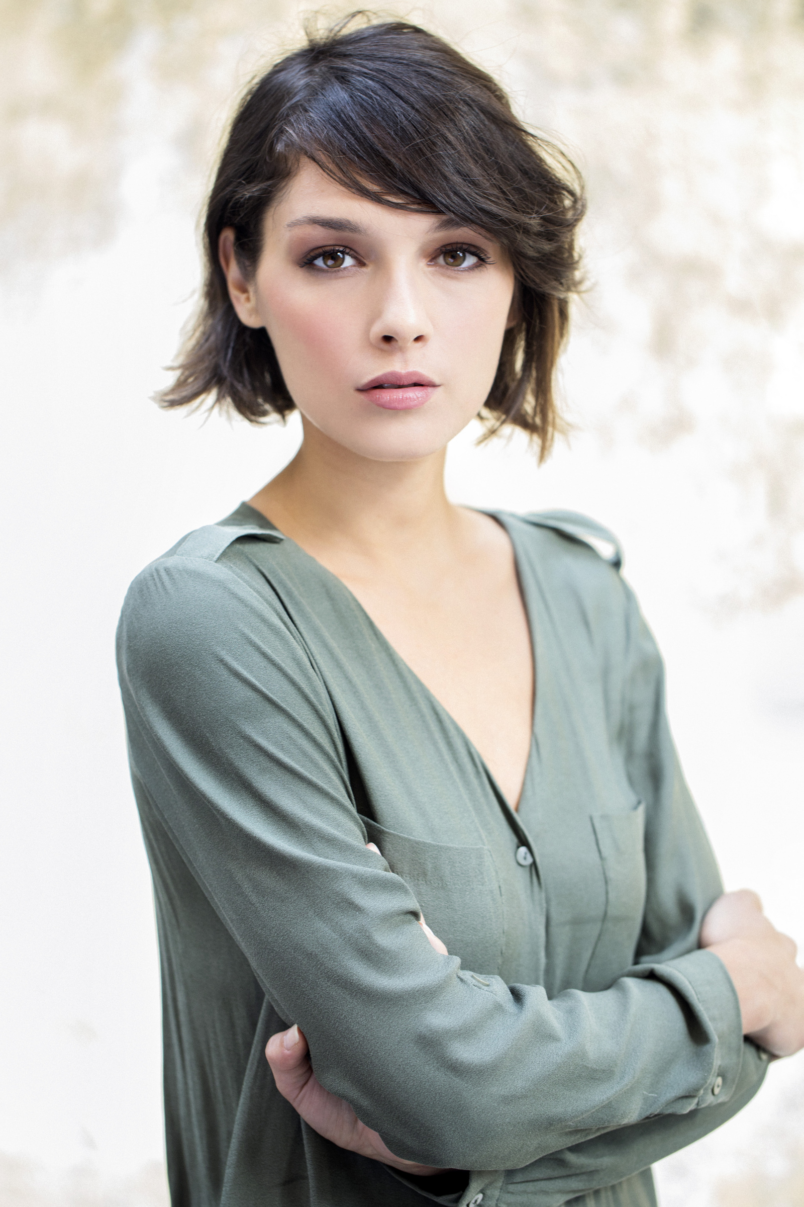 People 1600x2400 Sara Cardinaletti women actress short hair Italian portrait display brunette