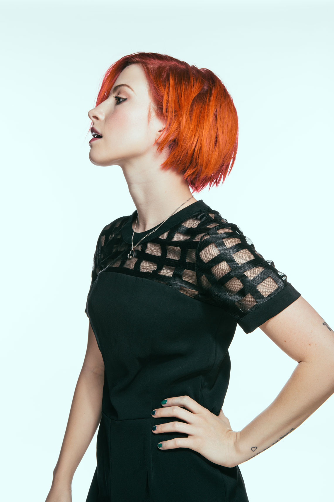 People 1140x1710 Hayley Williams singer redhead short hair women portrait display simple background studio