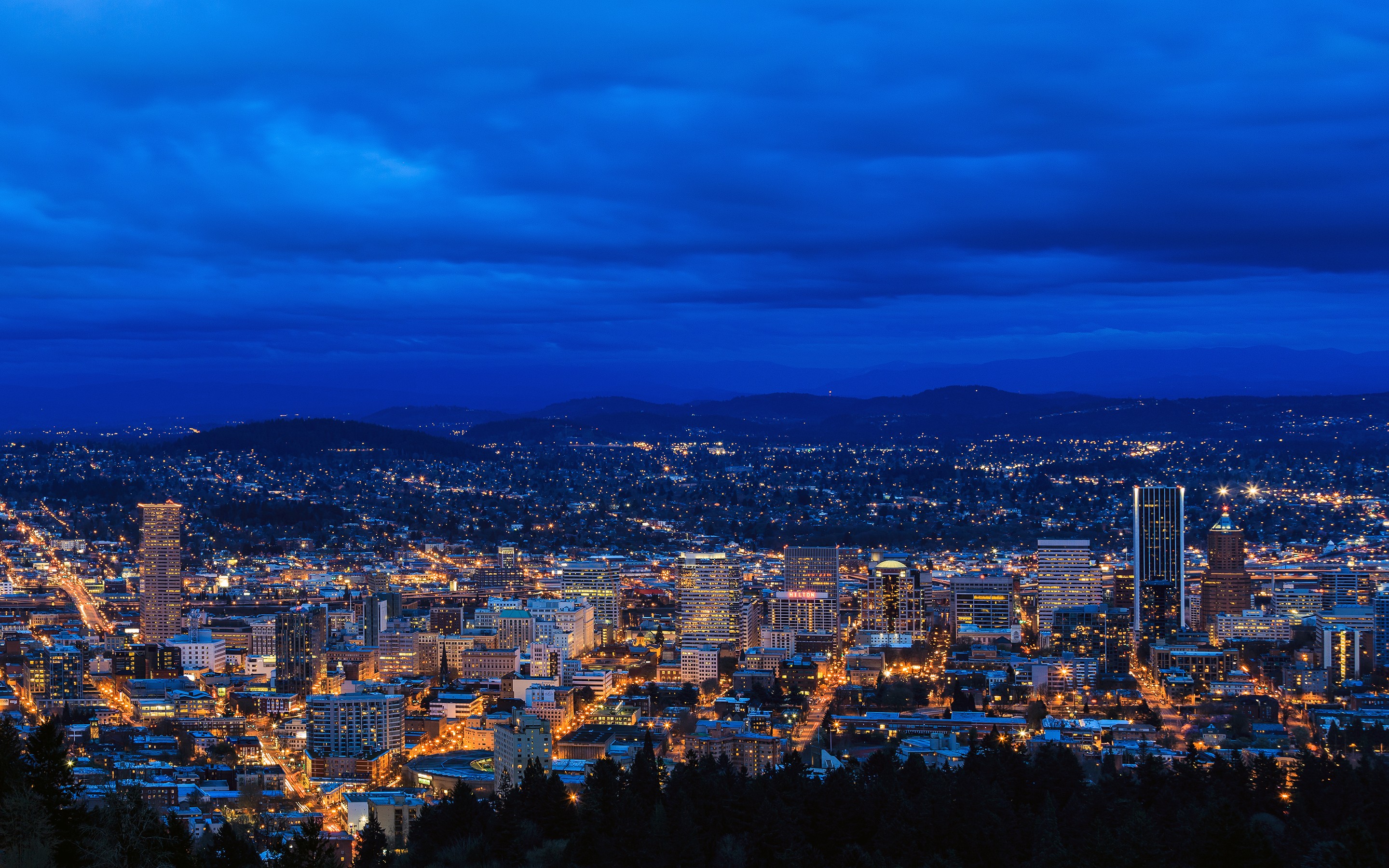 General 2880x1800 city Portland Oregon cityscape city lights horizon hills USA