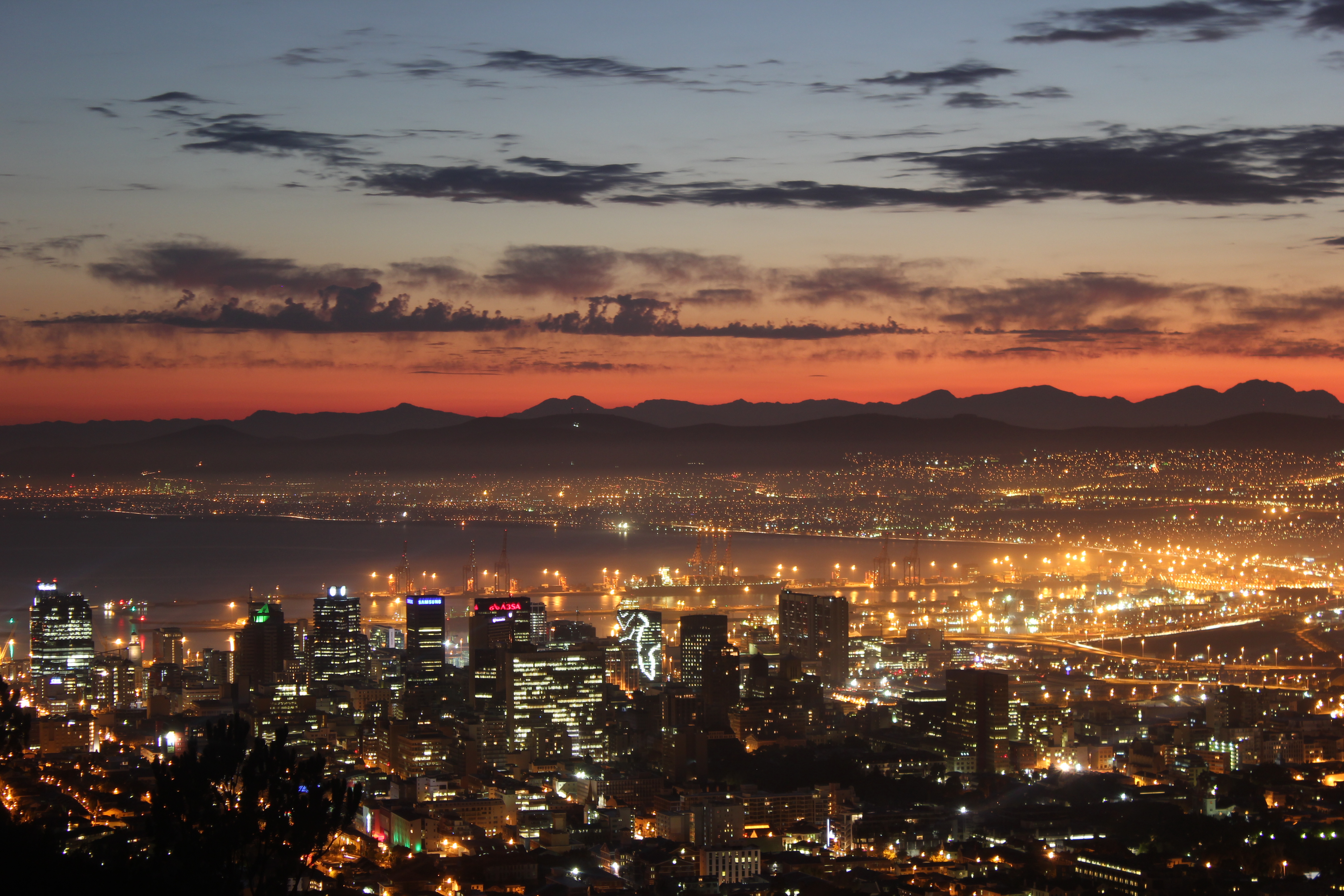 General 5184x3456 Cape Town lights sunrise skyscraper sun rays clouds cityscape