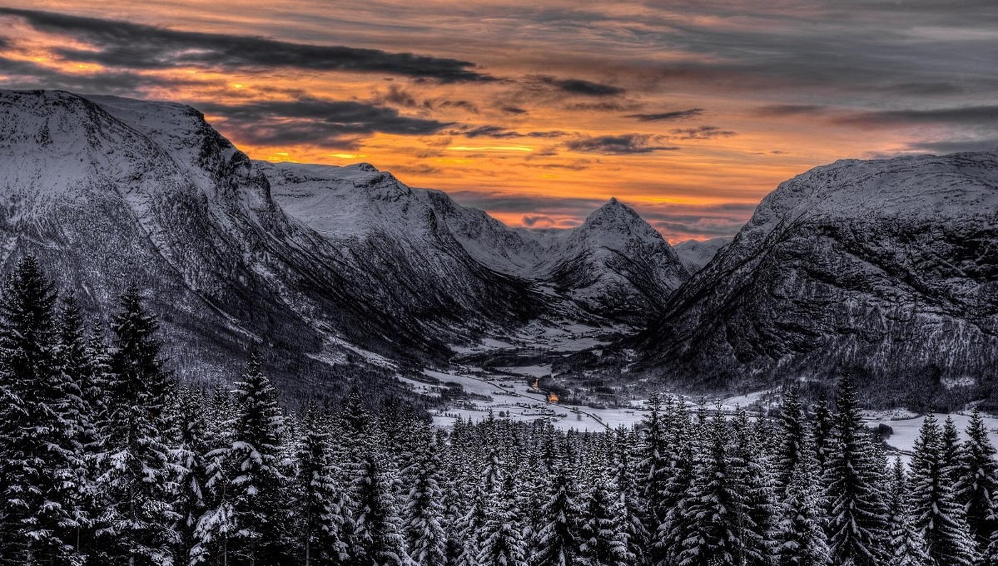 General 1400x795 landscape nature winter sunset valley forest mountains pine trees snow clouds sky cold outdoors orange sky snowy mountain