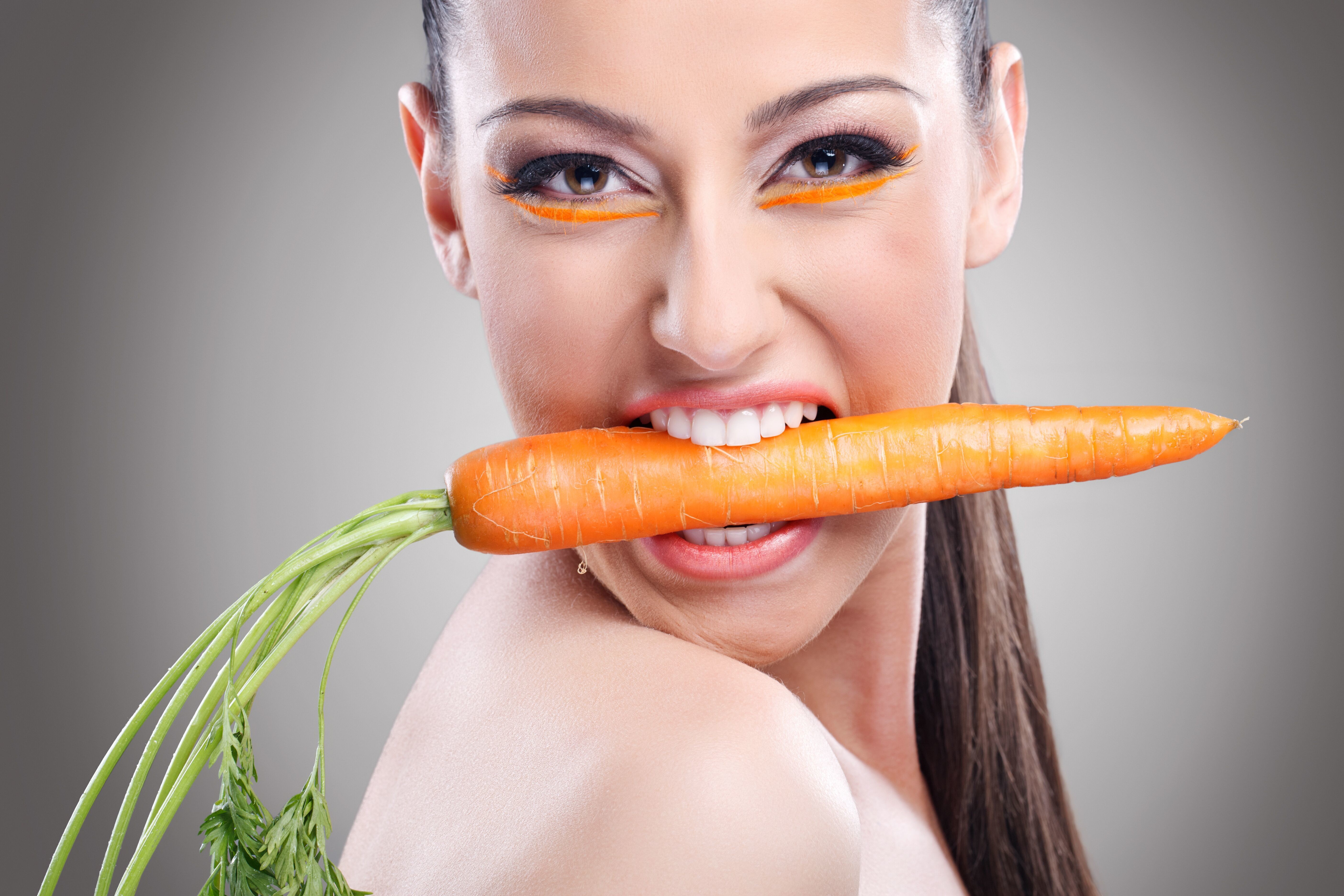 People 5616x3744 carrots women face model biting food vegetables gray background open mouth closeup women indoors indoors studio