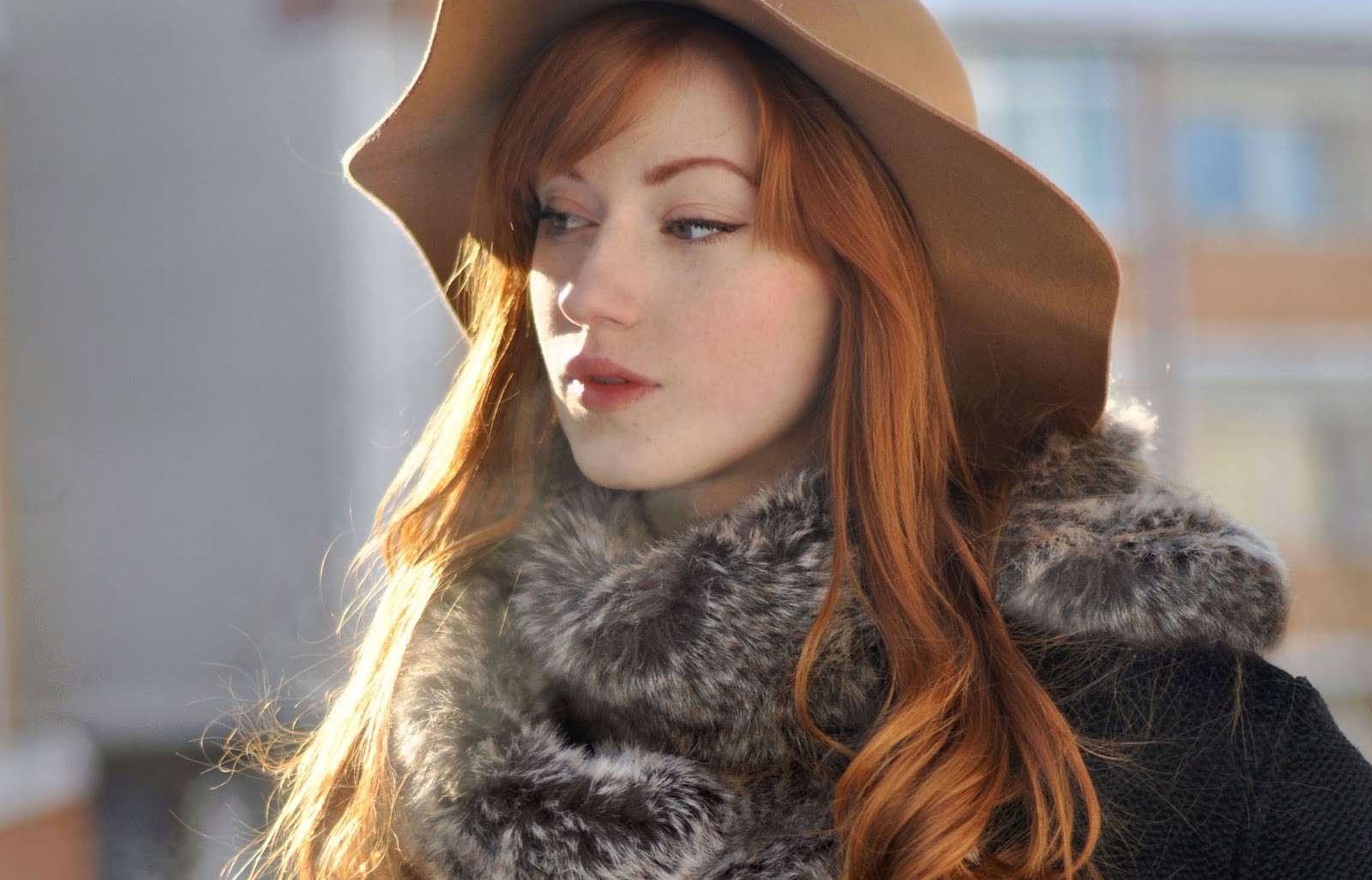 People 1600x1026 women redhead Alina Kovalenko hat looking away millinery fur long hair women with hats fashion pale face women outdoors glamour