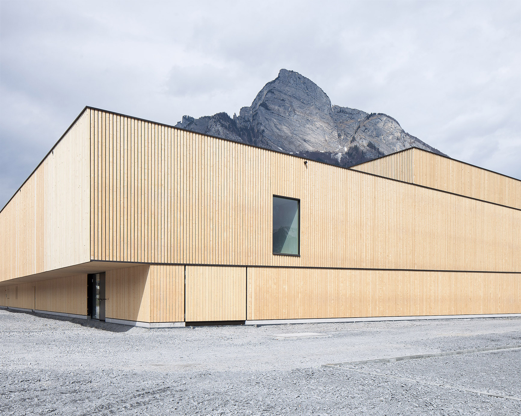 General 1732x1386 architecture modern nature landscape mountains wooden surface planks Switzerland building