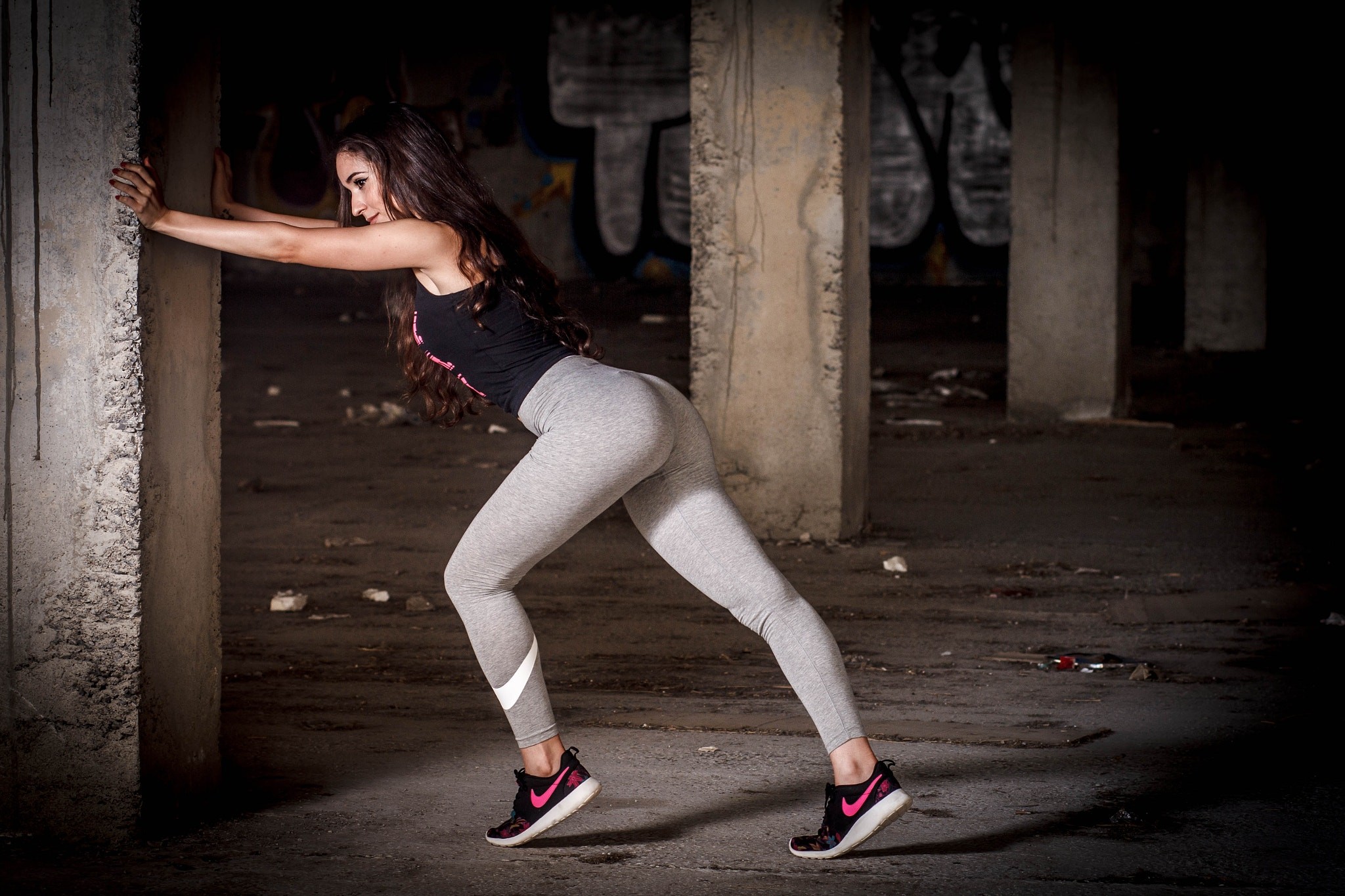 People 2048x1365 women sportswear sneakers looking away portrait legs fitness model yoga pants Nike