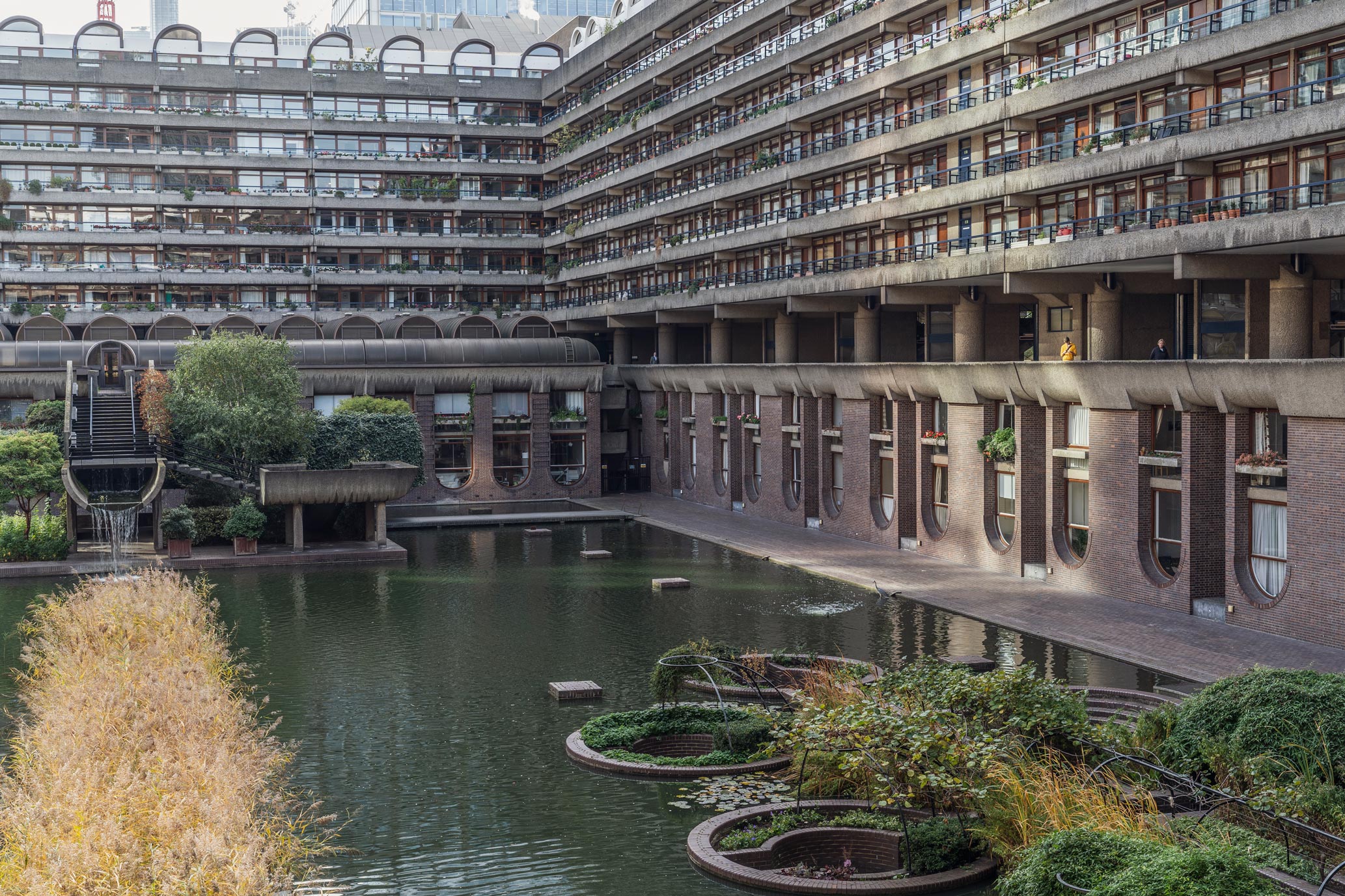 General 2066x1377 architecture building block of flats Brutalism London Barbican UK water plants