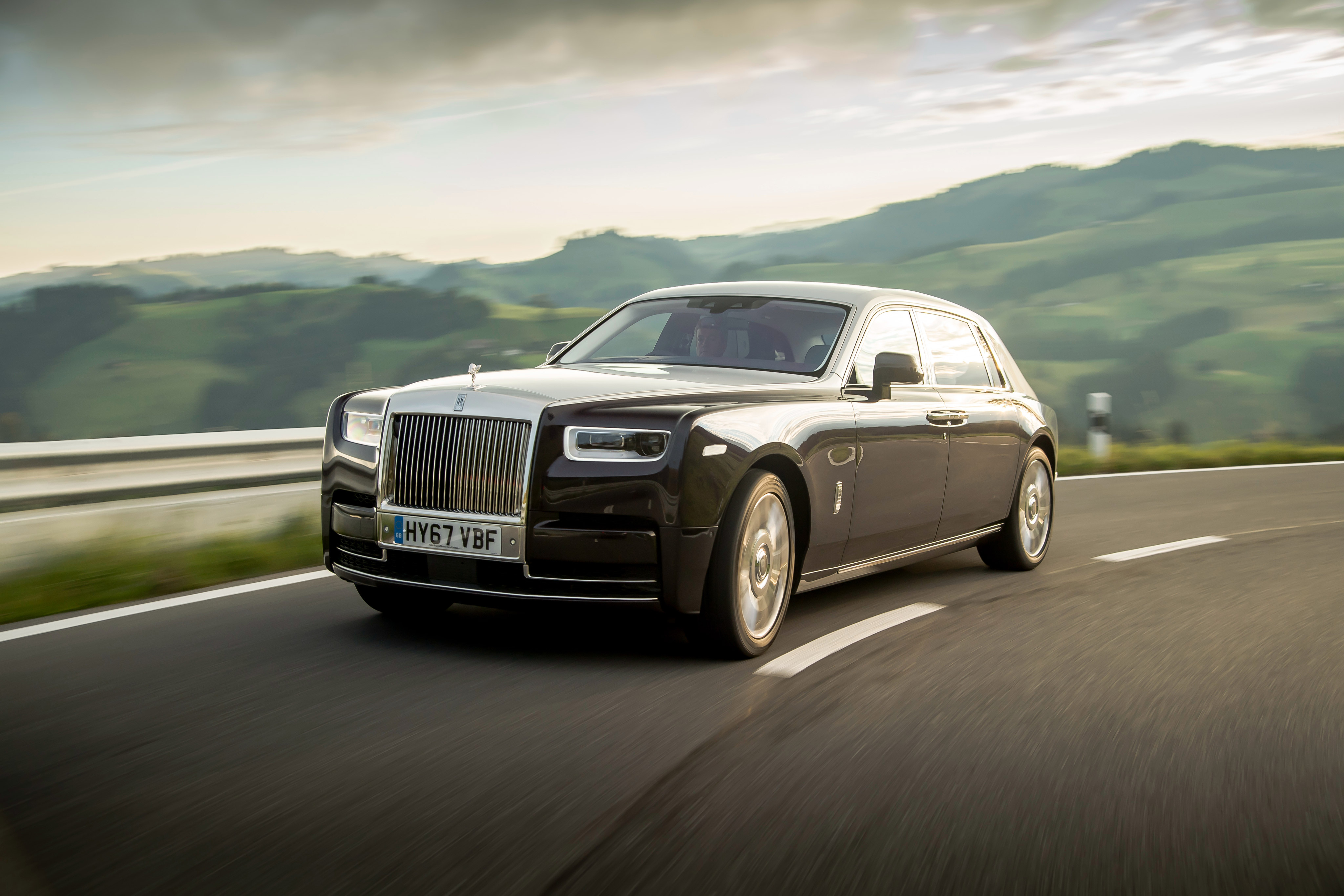 General 4096x2731 car Rolls-Royce luxury cars British cars frontal view road vehicle clouds sky licence plates sunlight