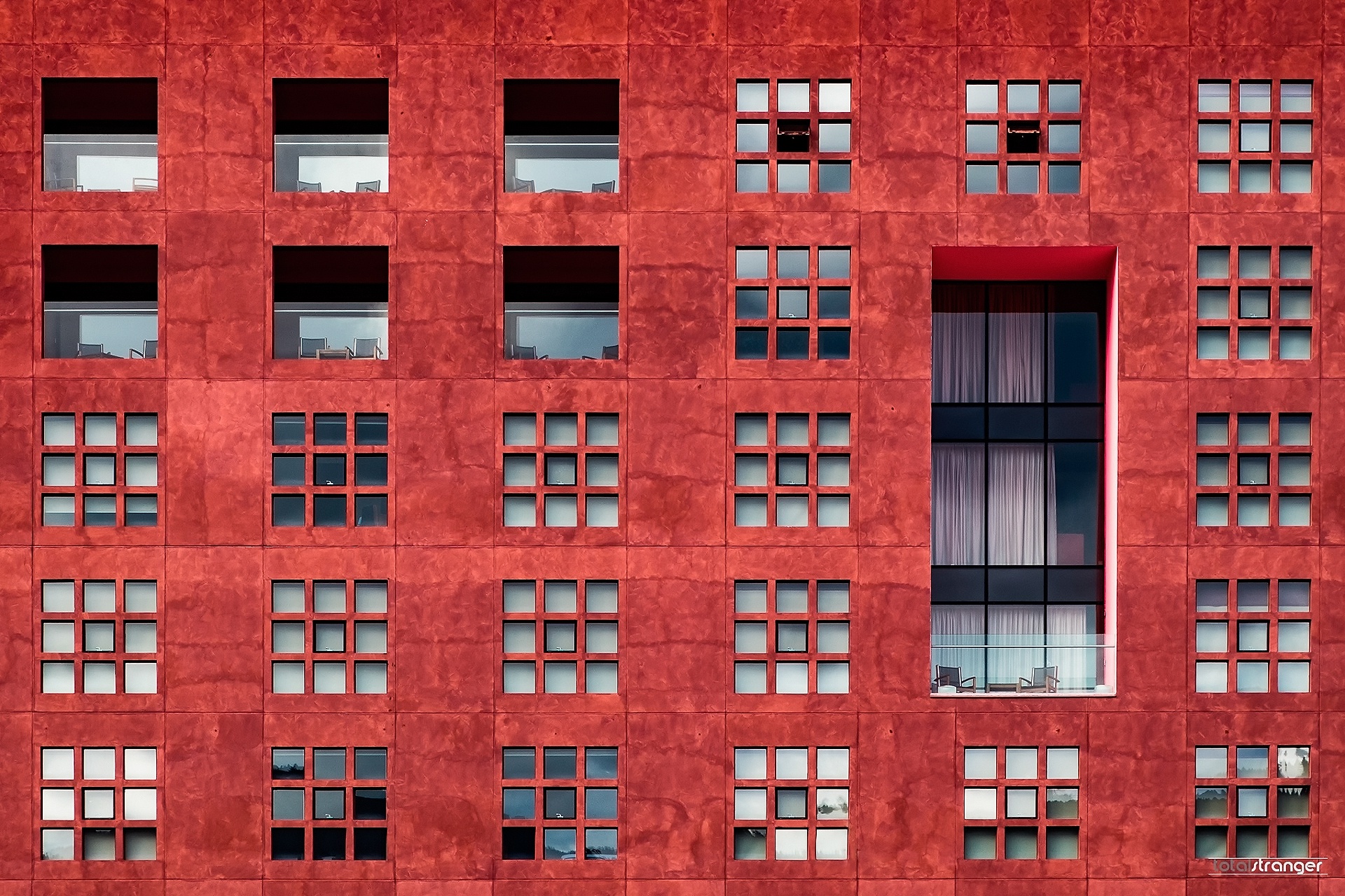 General 1920x1280 building architecture red