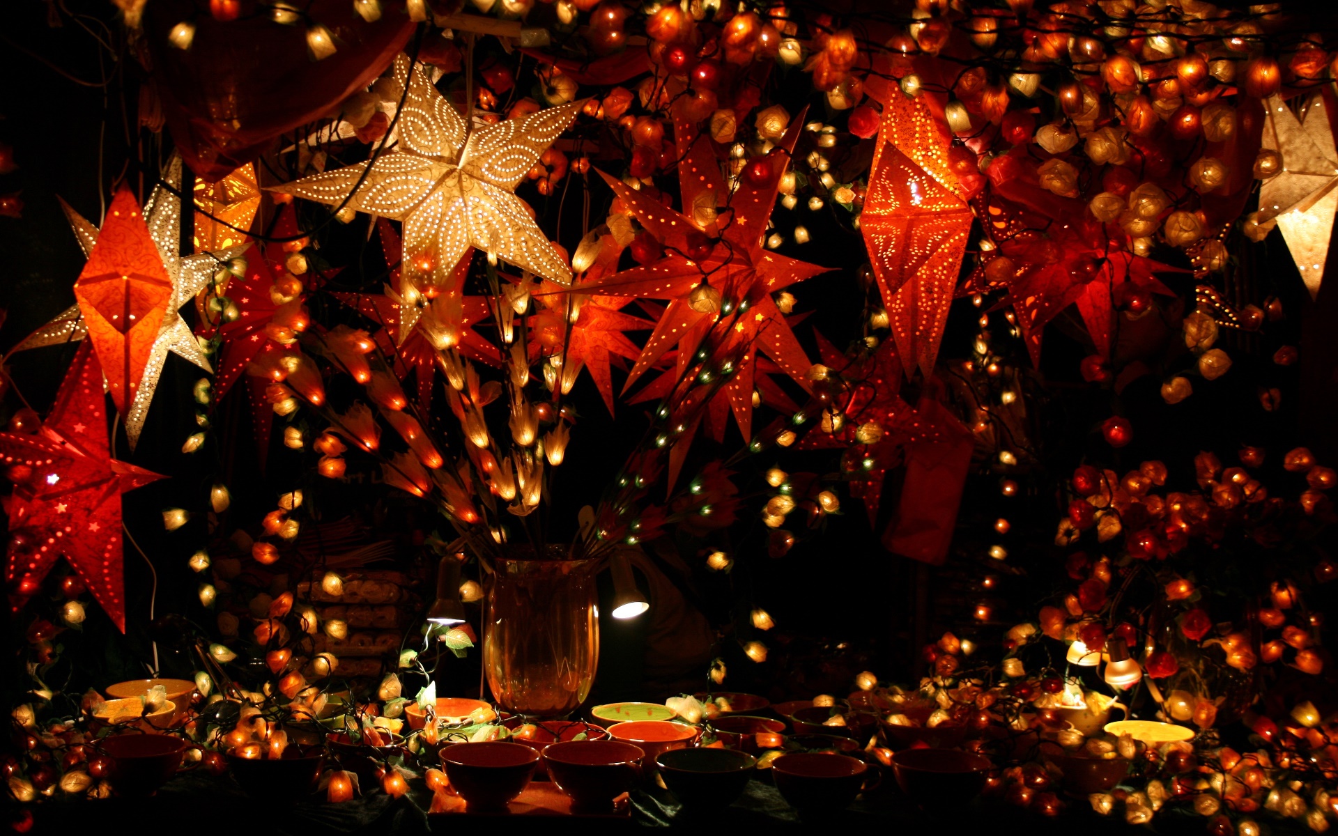 General 1920x1200 dark lights holiday Christmas red low light