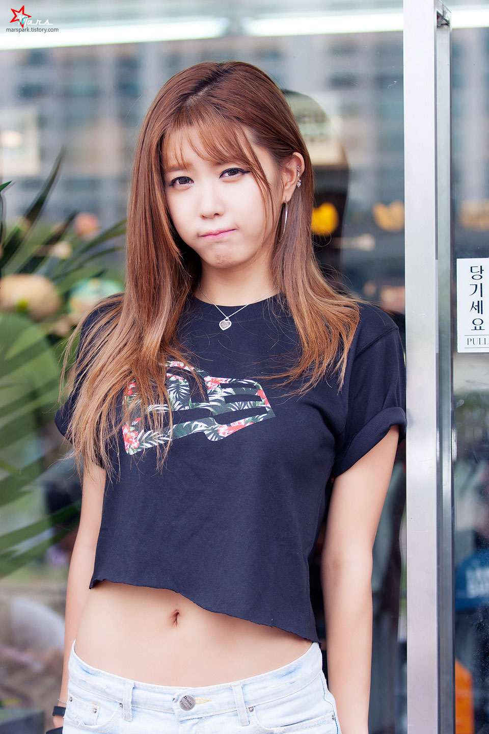 People 960x1440 model Asian Heo Yoon-mi T-shirt crop top