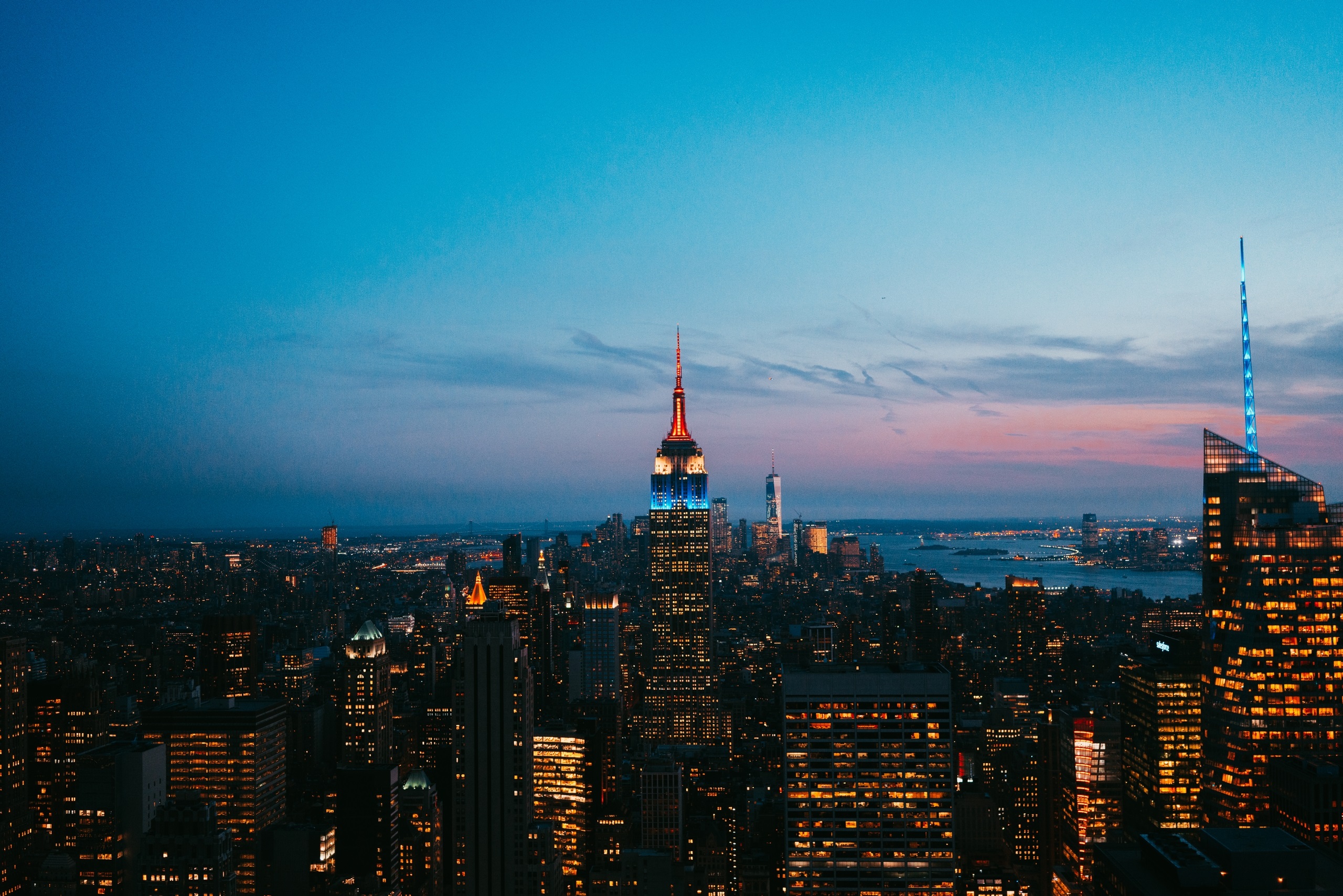 General 2560x1708 cityscape outdoors city urban New York City building sky USA Manhattan Empire State Building city lights low light