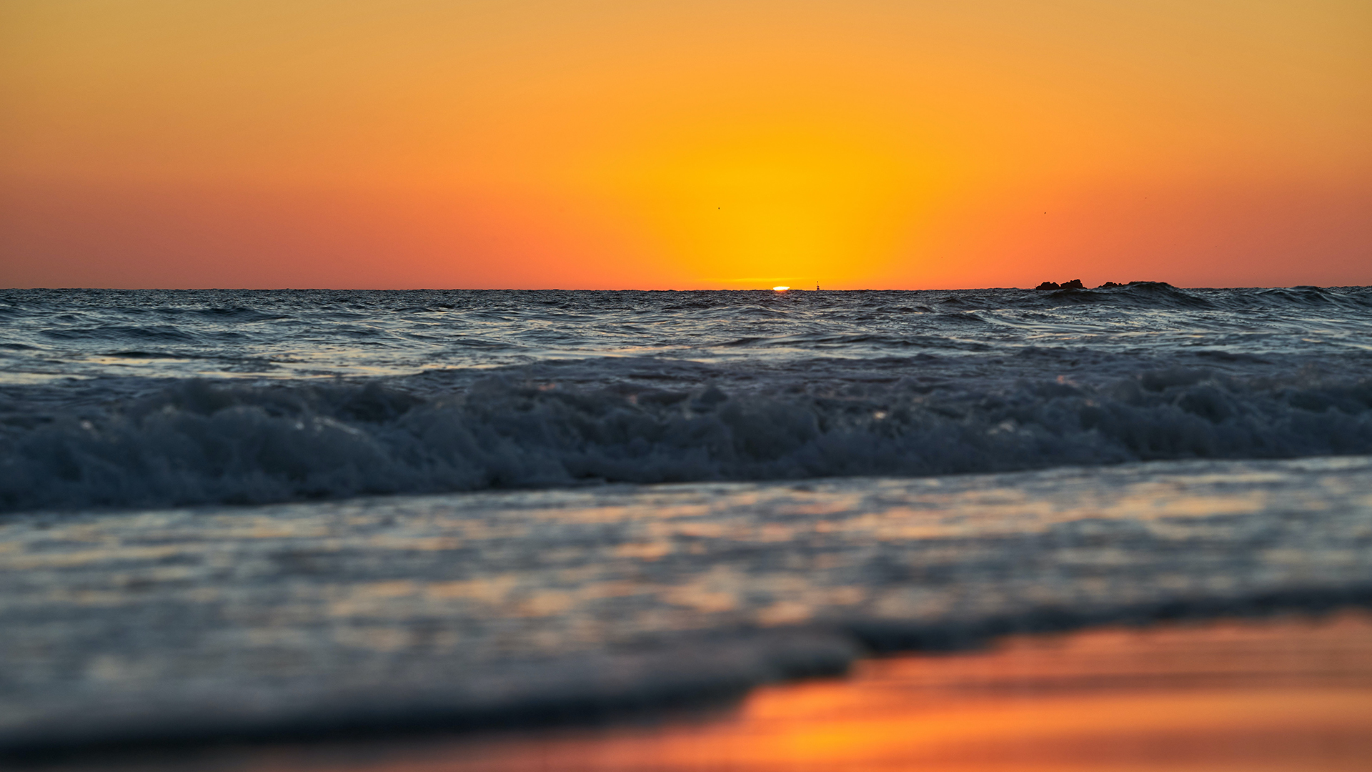 General 1920x1080 photography sunset water beach waves