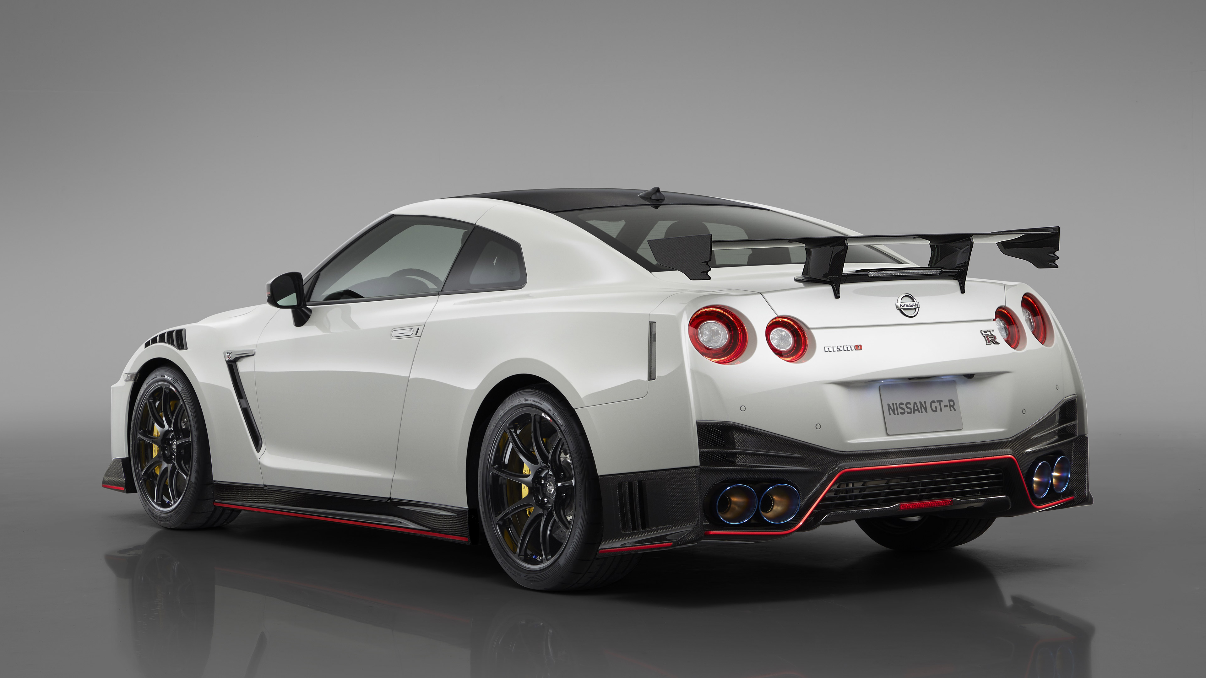 General 3840x2160 Nissan GT-R NISMO car vehicle supercars Nismo simple background Japanese cars