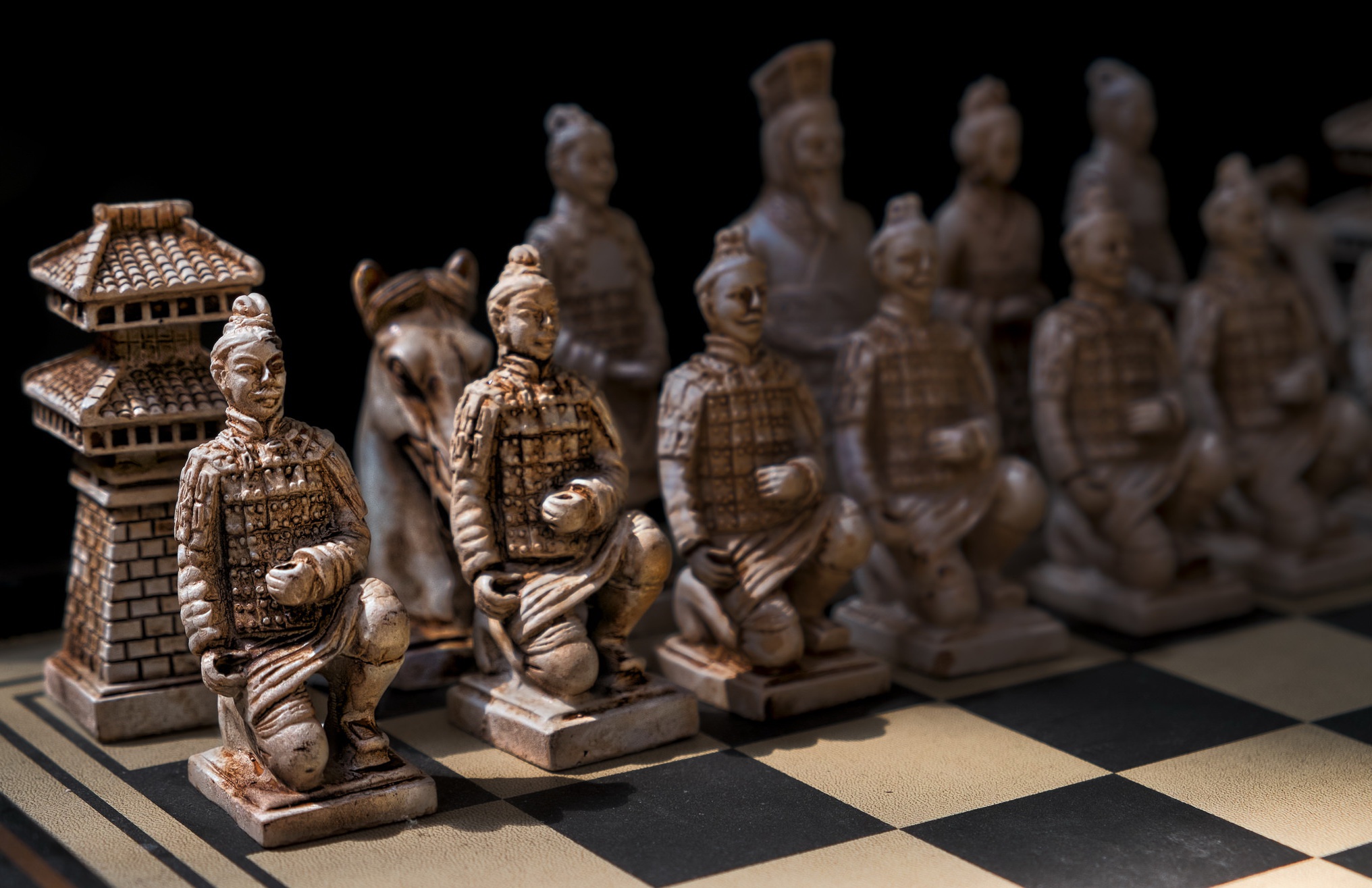General 2032x1315 board games chess black white Chinese closeup