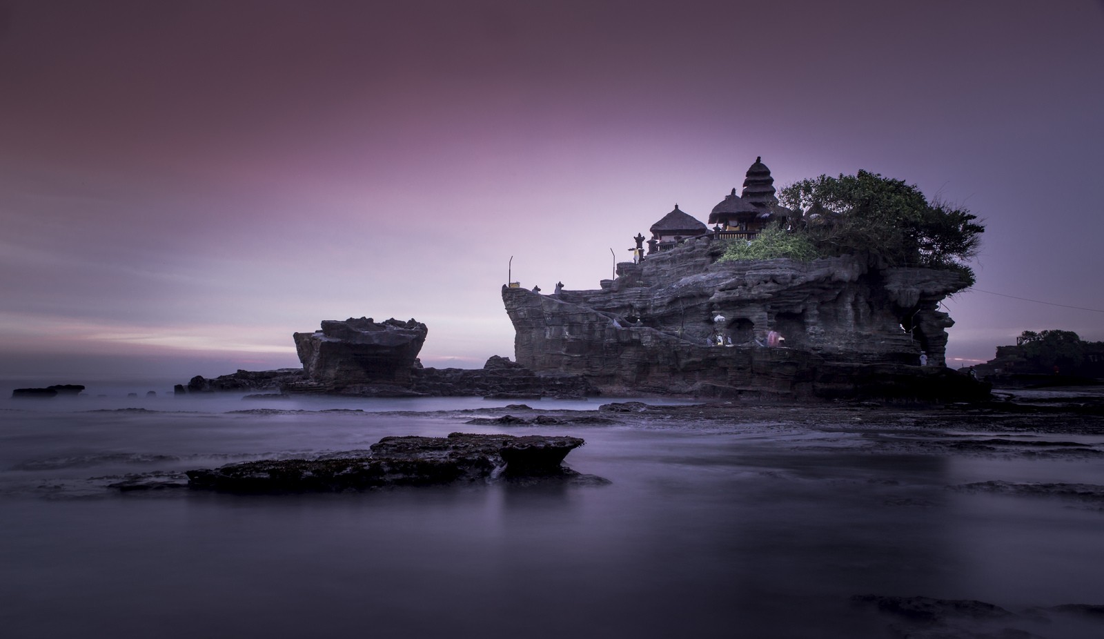 General 1600x926 photography Bali temple ancient sunset rocks island coast