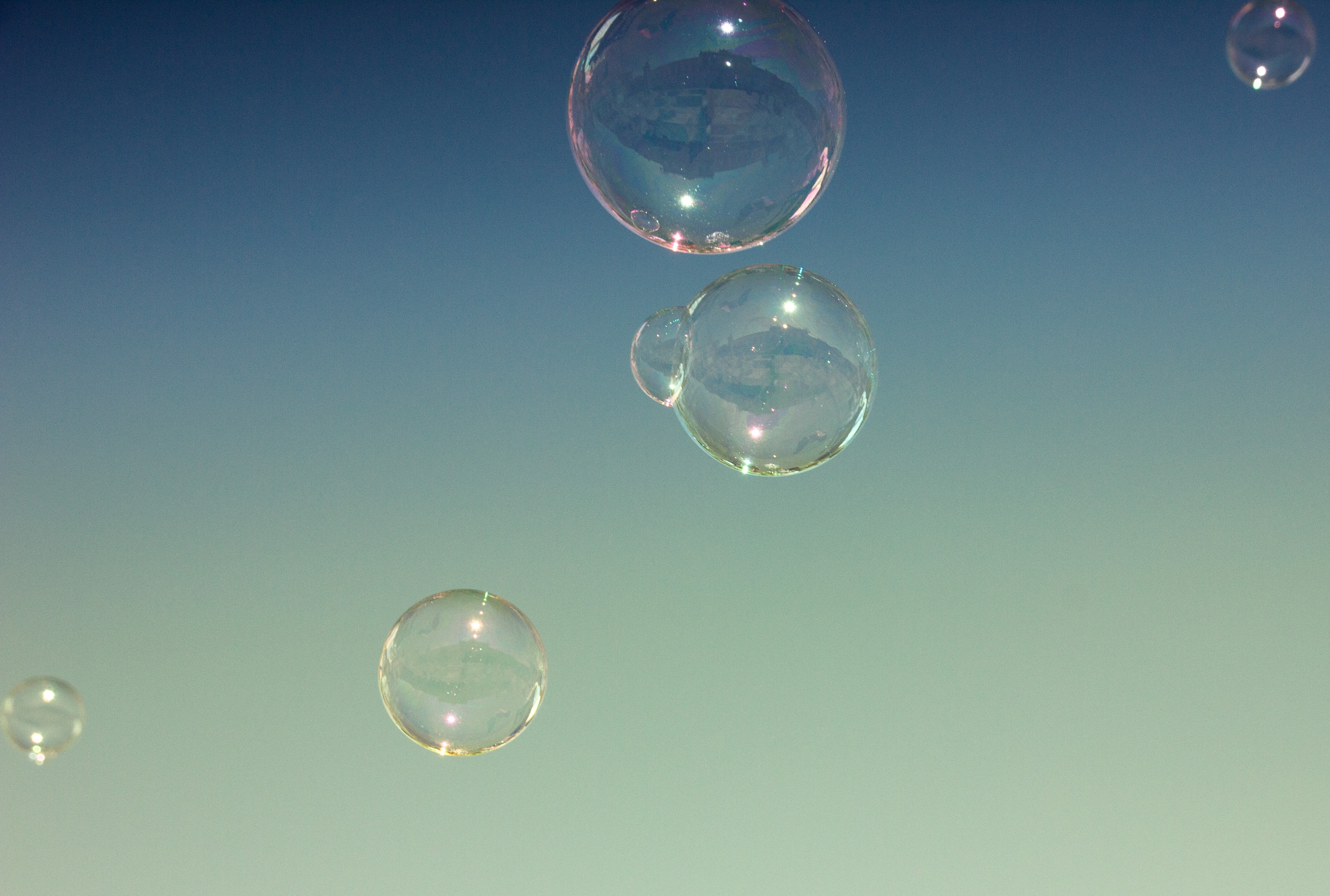 Пузырек воздуха в легком. Воздушные пузыри. Мыльные пузыри. Прозрачный воздух. Пузыри воздуха.