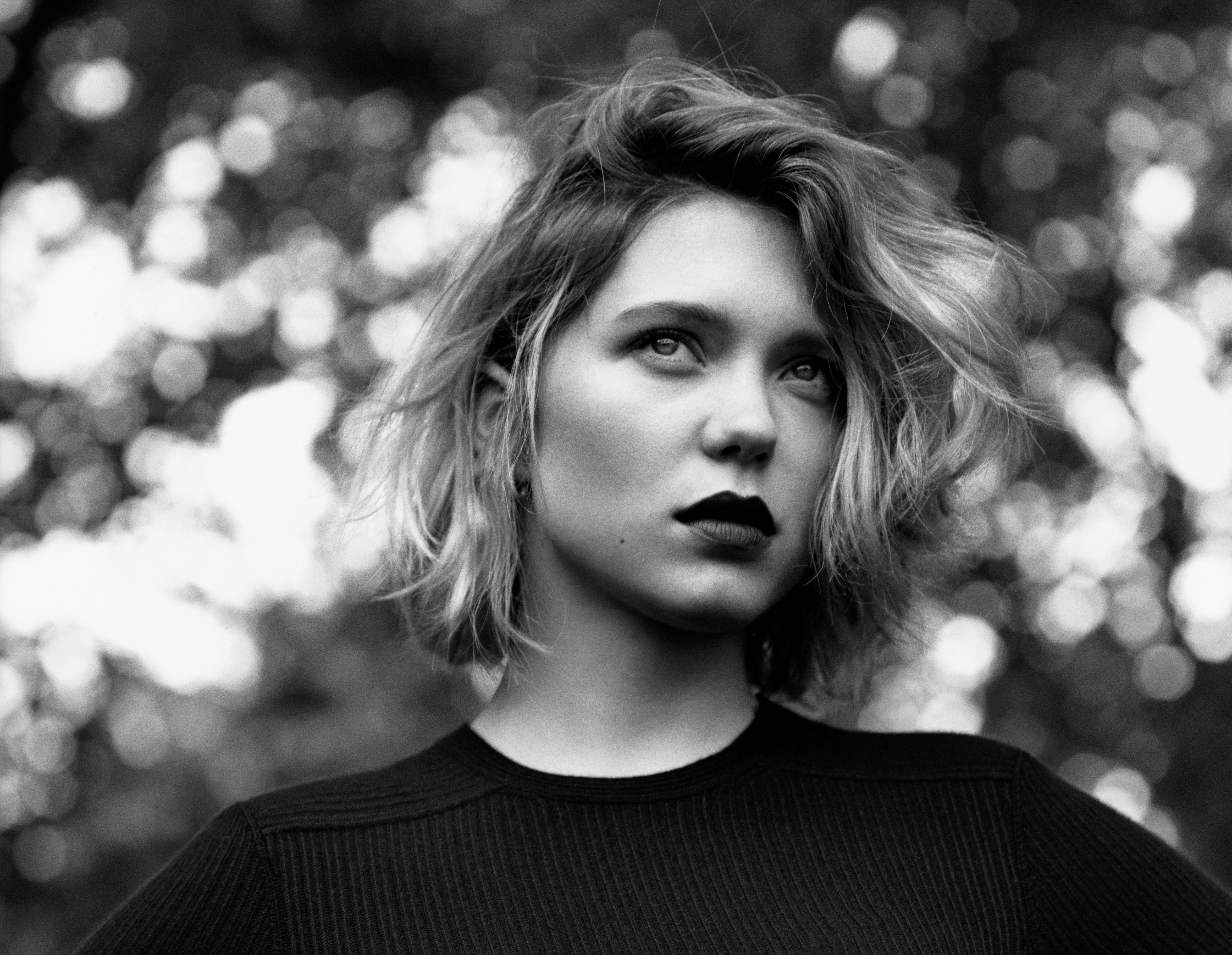 People 5151x3992 Léa Seydoux French actress monochrome women actress French women women outdoors face lipstick looking up