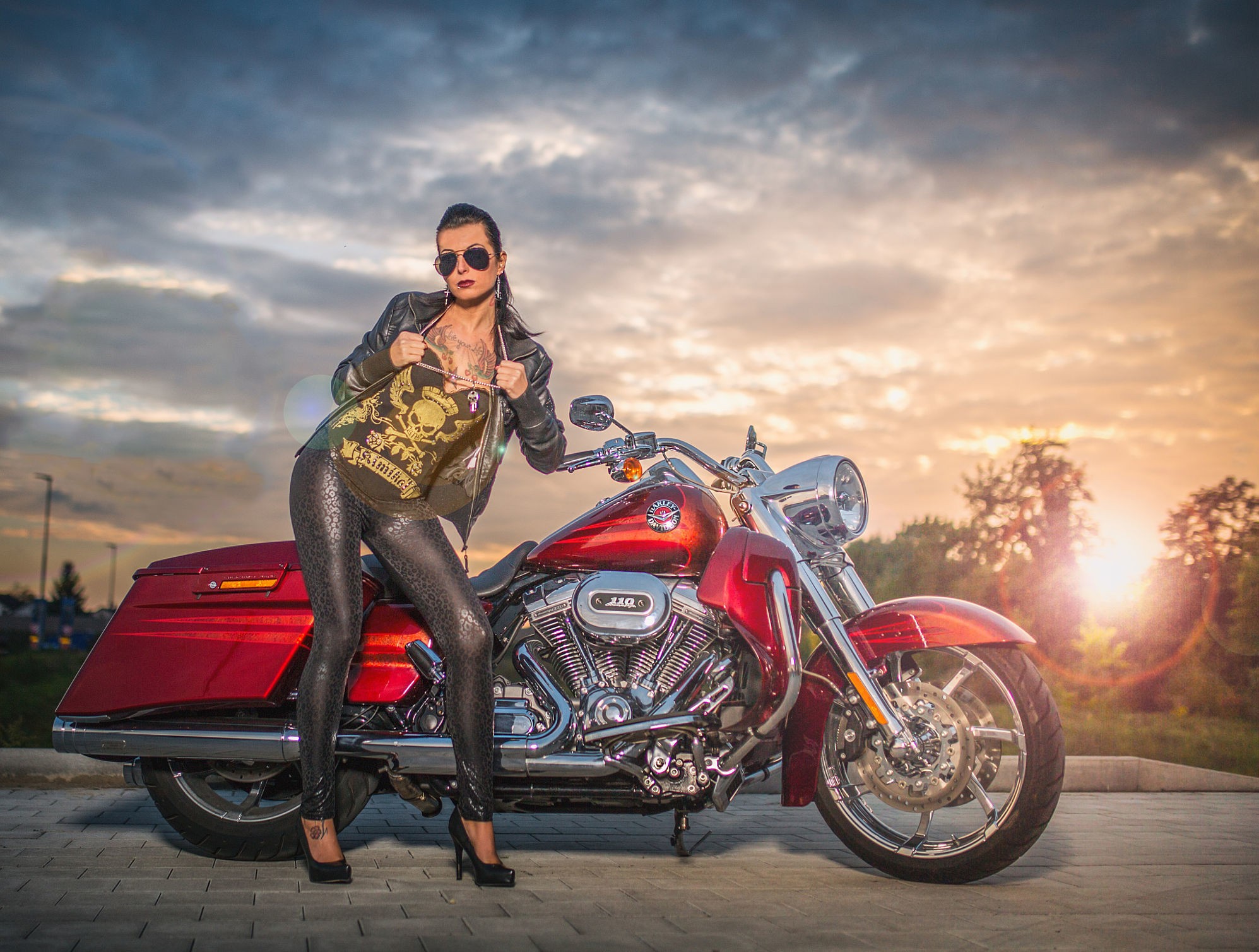 Women With Motorcycles Women Model Women Outdoors Brunette Women With Shades Red Lipstick 0873