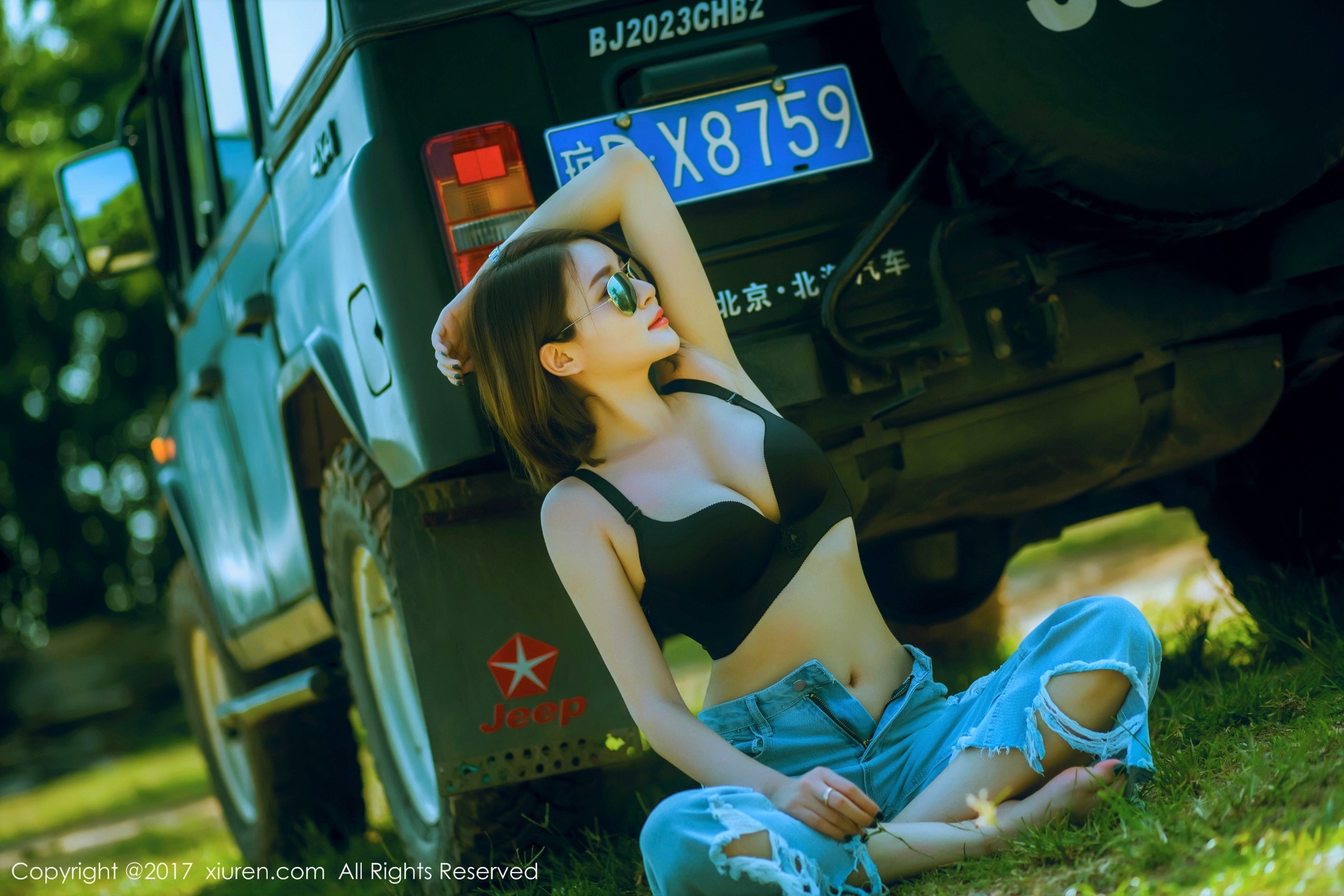 People 2400x1600 Asian black bras arms up women outdoors women with glasses torn clothes torn jeans unbuttoned women car
