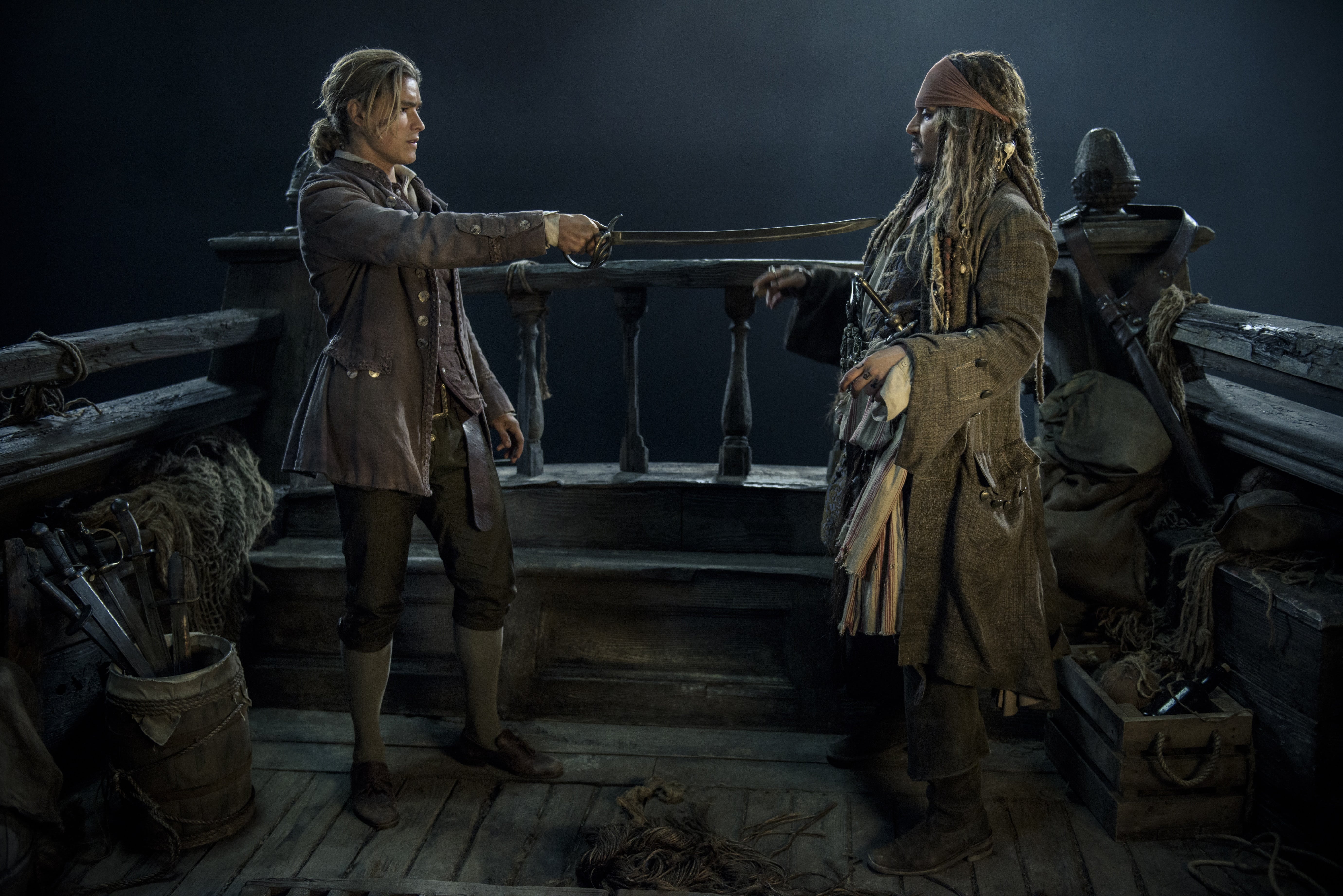 People 5520x3684 Pirates of the Caribbean: Dead Men Tell No Tales Pirates of the Caribbean movies Brenton Thwaites Johnny Depp Jack Sparrow men