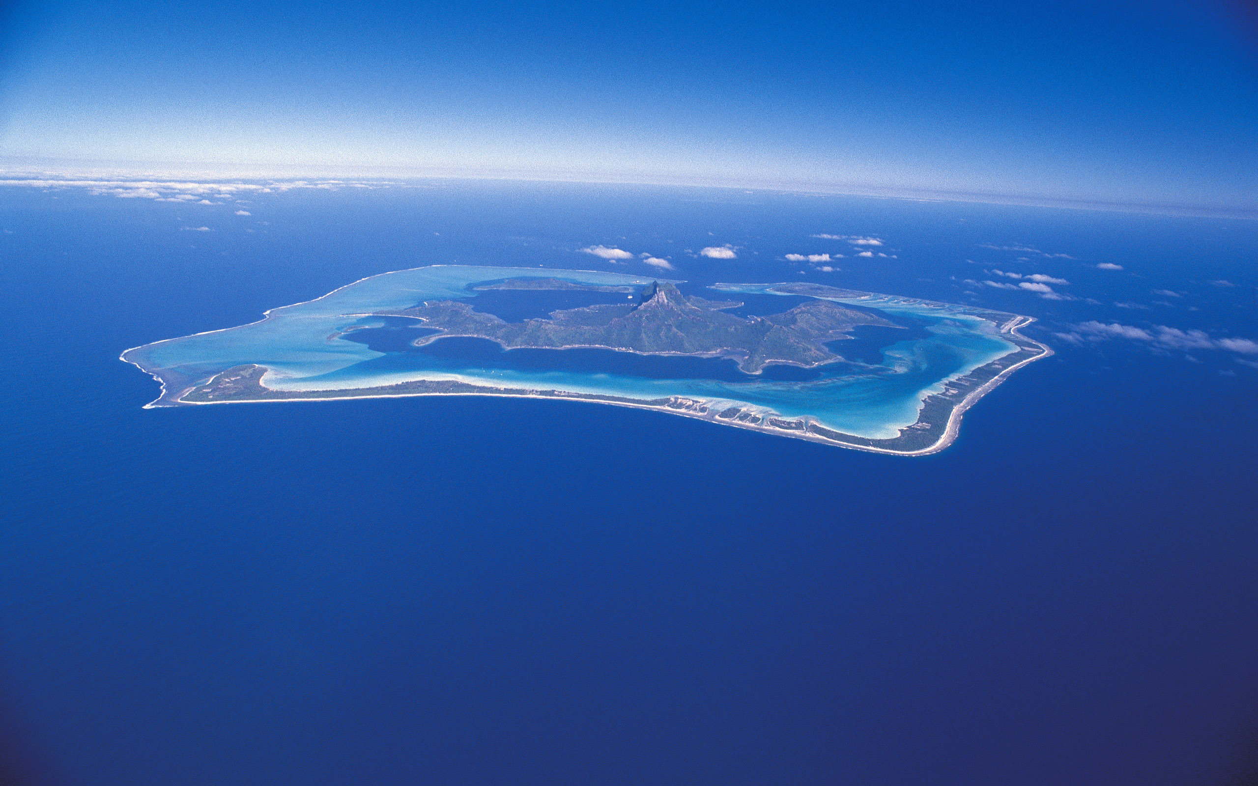 General 2560x1600 sea island mountains horizon aerial view atols